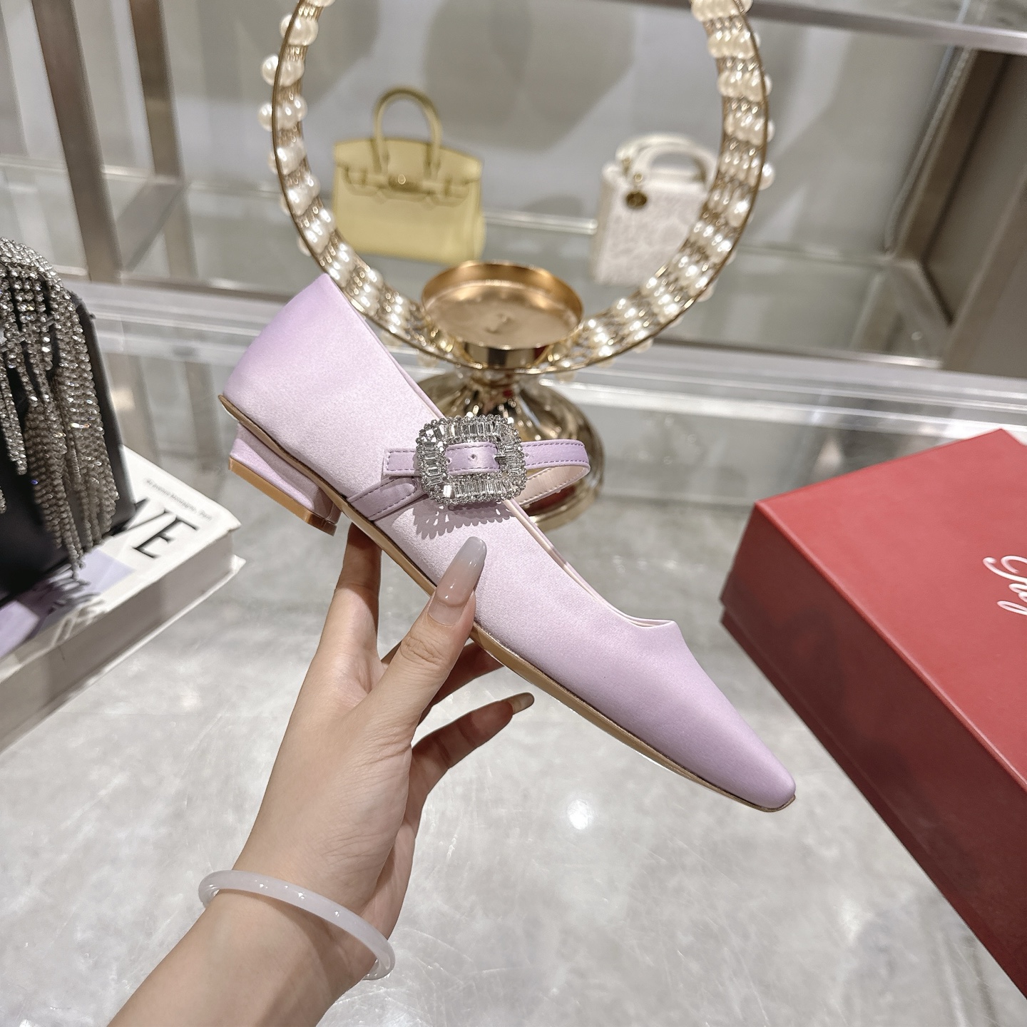French-made RV 25ss Mary Jane shoes with elegant design, silk material, sheepskin lining, and original gold details. - 图片 5
