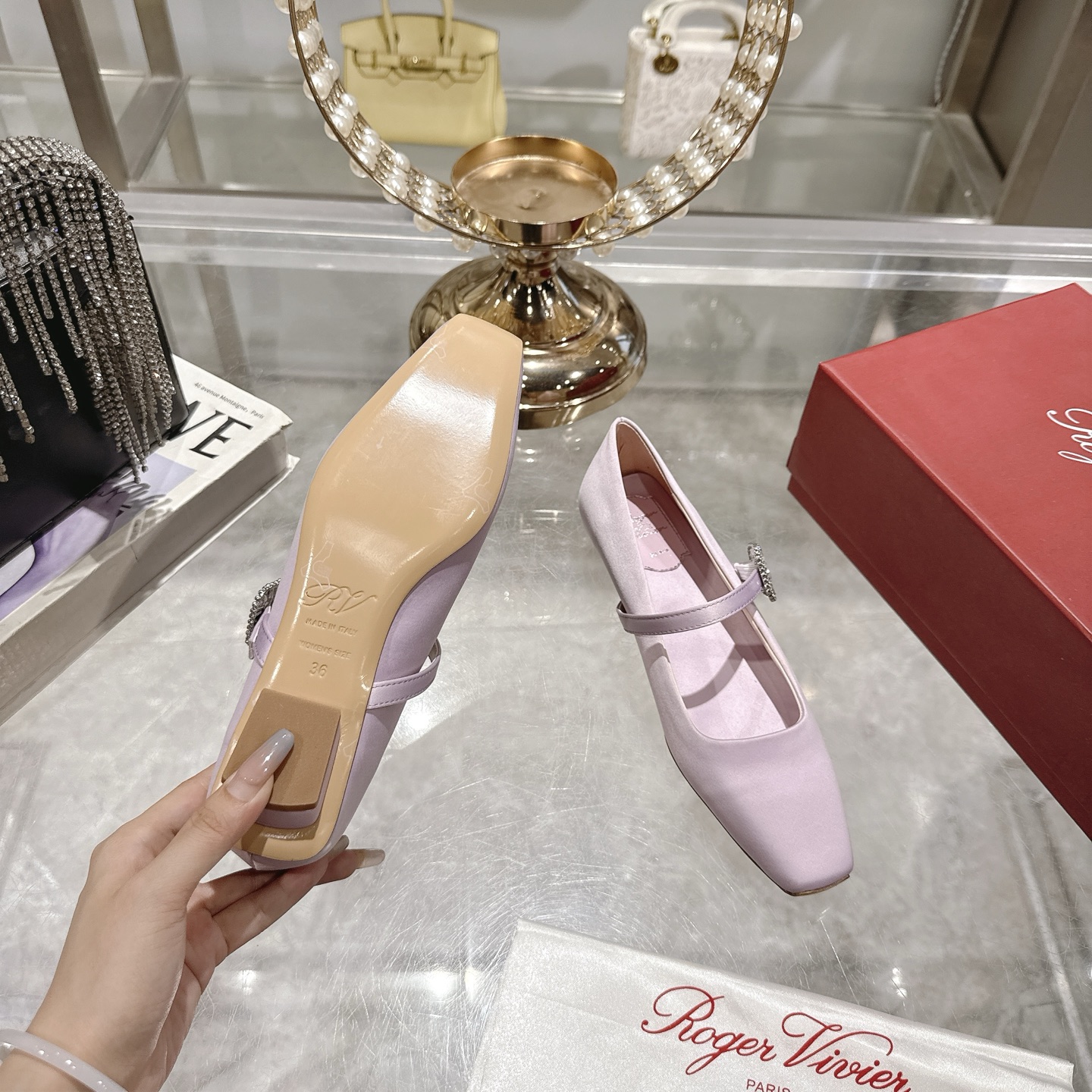 French-made RV 25ss Mary Jane shoes with elegant design, silk material, sheepskin lining, and original gold details. - 图片 9