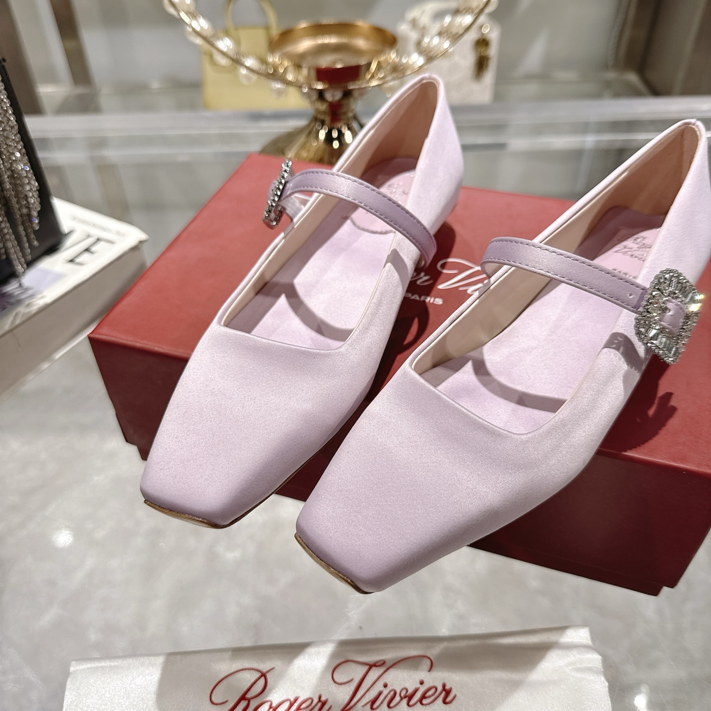 French-made RV 25ss Mary Jane shoes with elegant design, silk material, sheepskin lining, and original gold details. - 图片 7