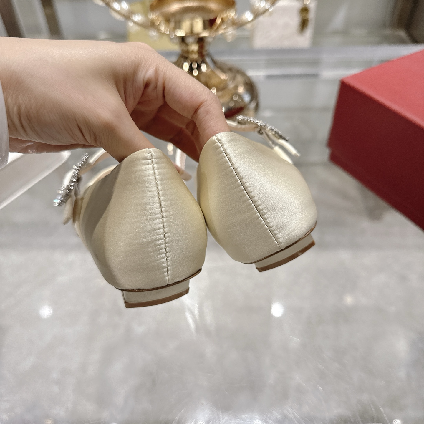 French Retrospect: Roger Vivier RV 25ss Mary Jane Ballerina Shoes with Original Silk and Gold Details - 图片 8
