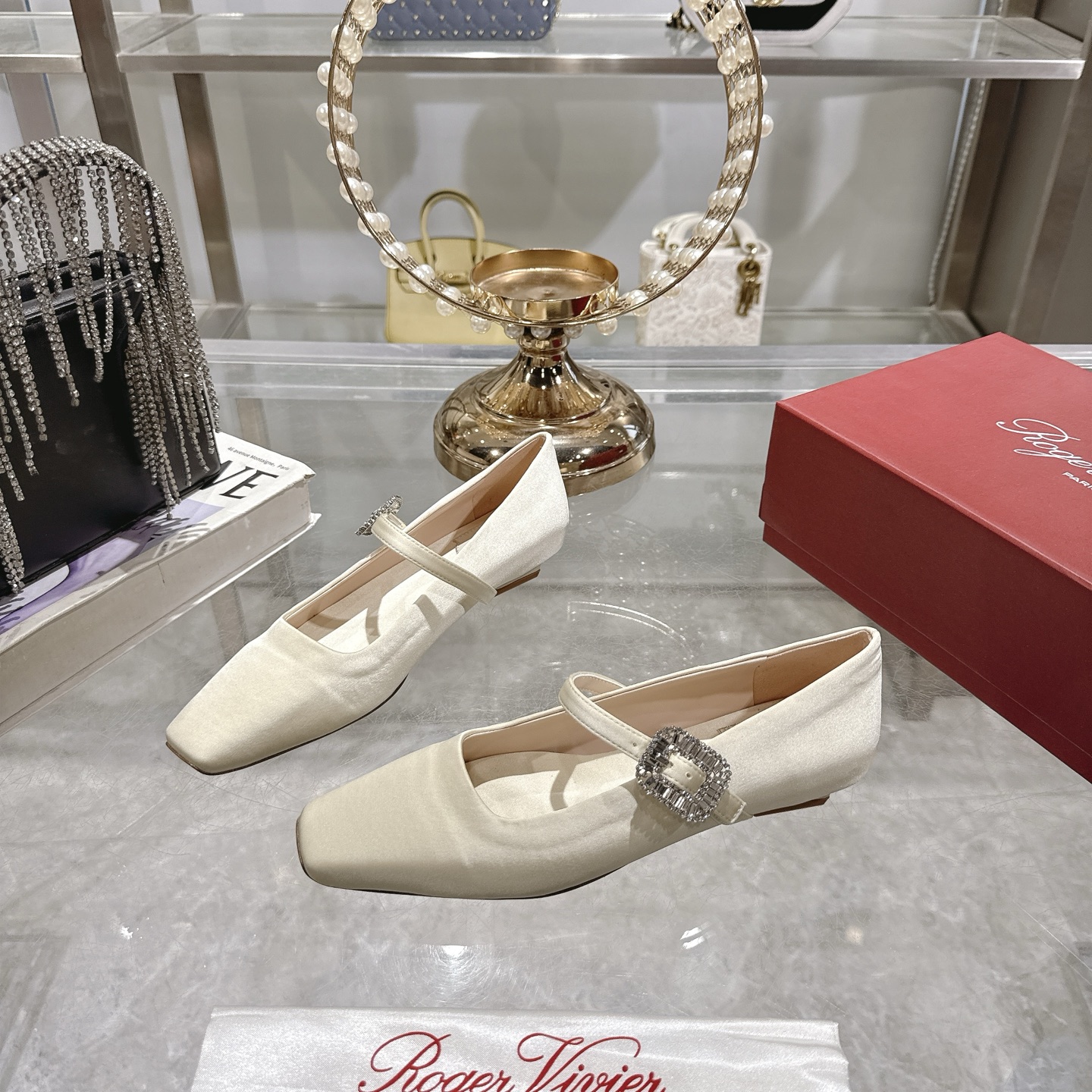 French Retrospect: Roger Vivier RV 25ss Mary Jane Ballerina Shoes with Original Silk and Gold Details - 图片 3