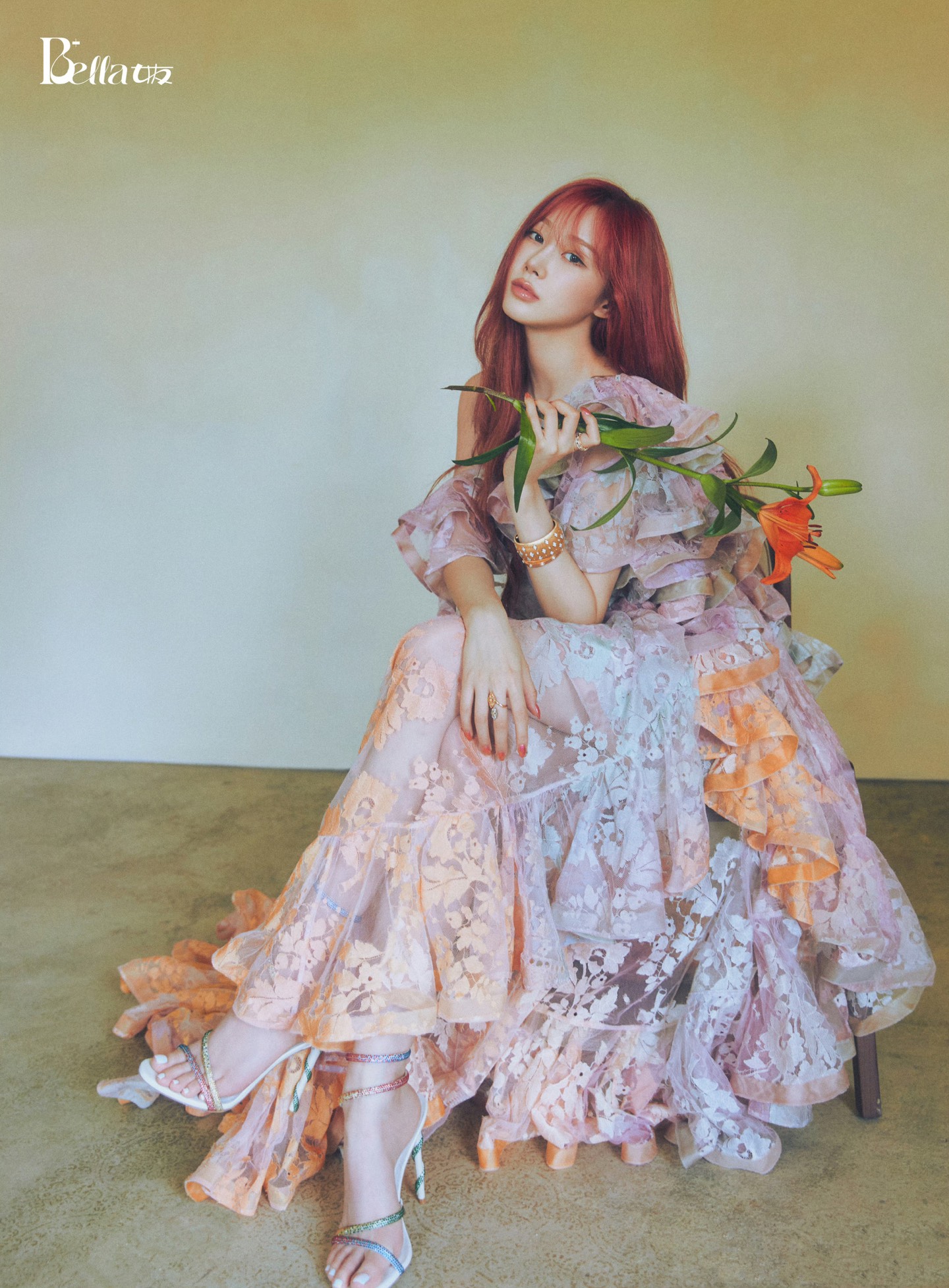 Zimmerman It interprets "femininity" with restraint and elegance