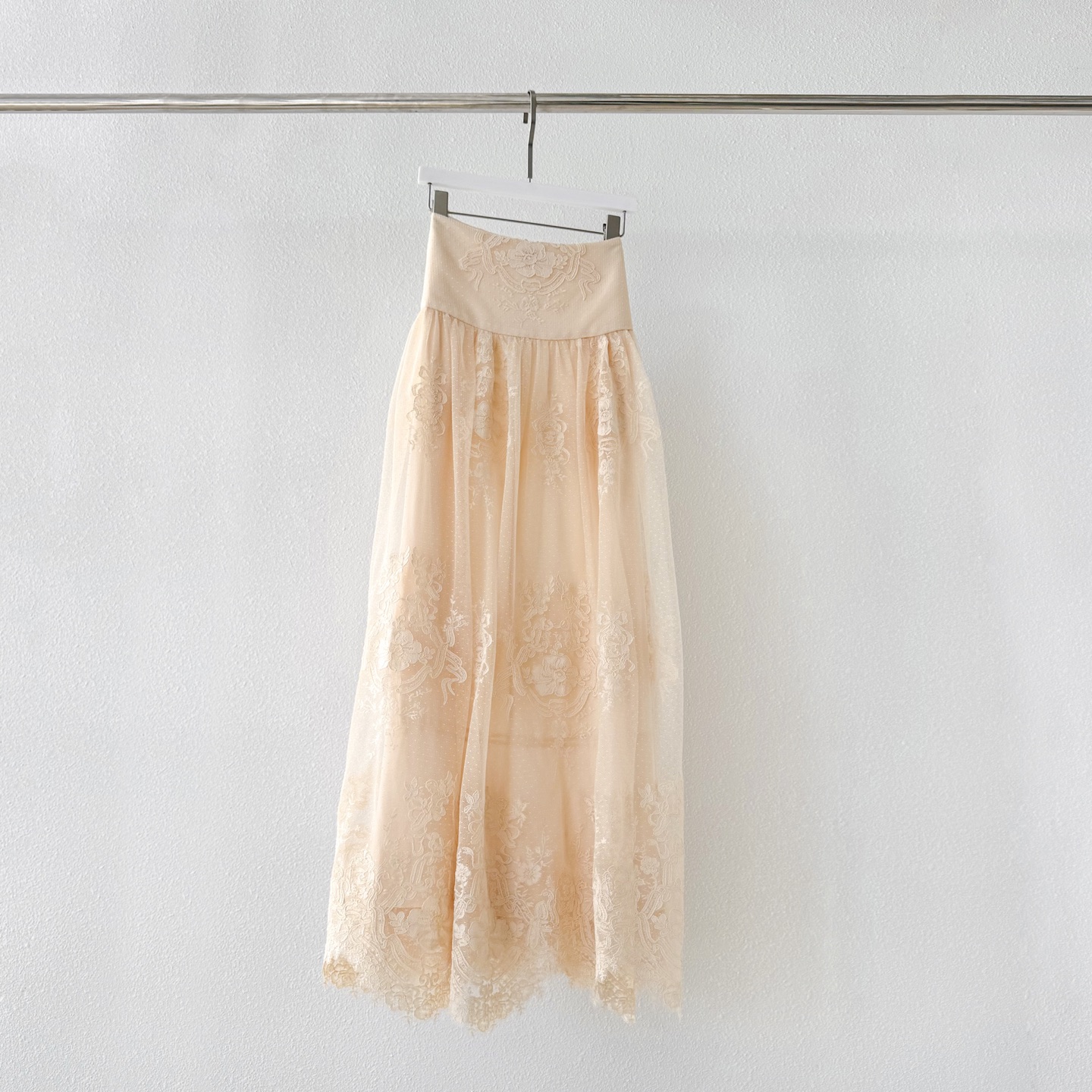 Elegant Lace Maxi Skirt - Vintage Inspired, Timeless Style for Women