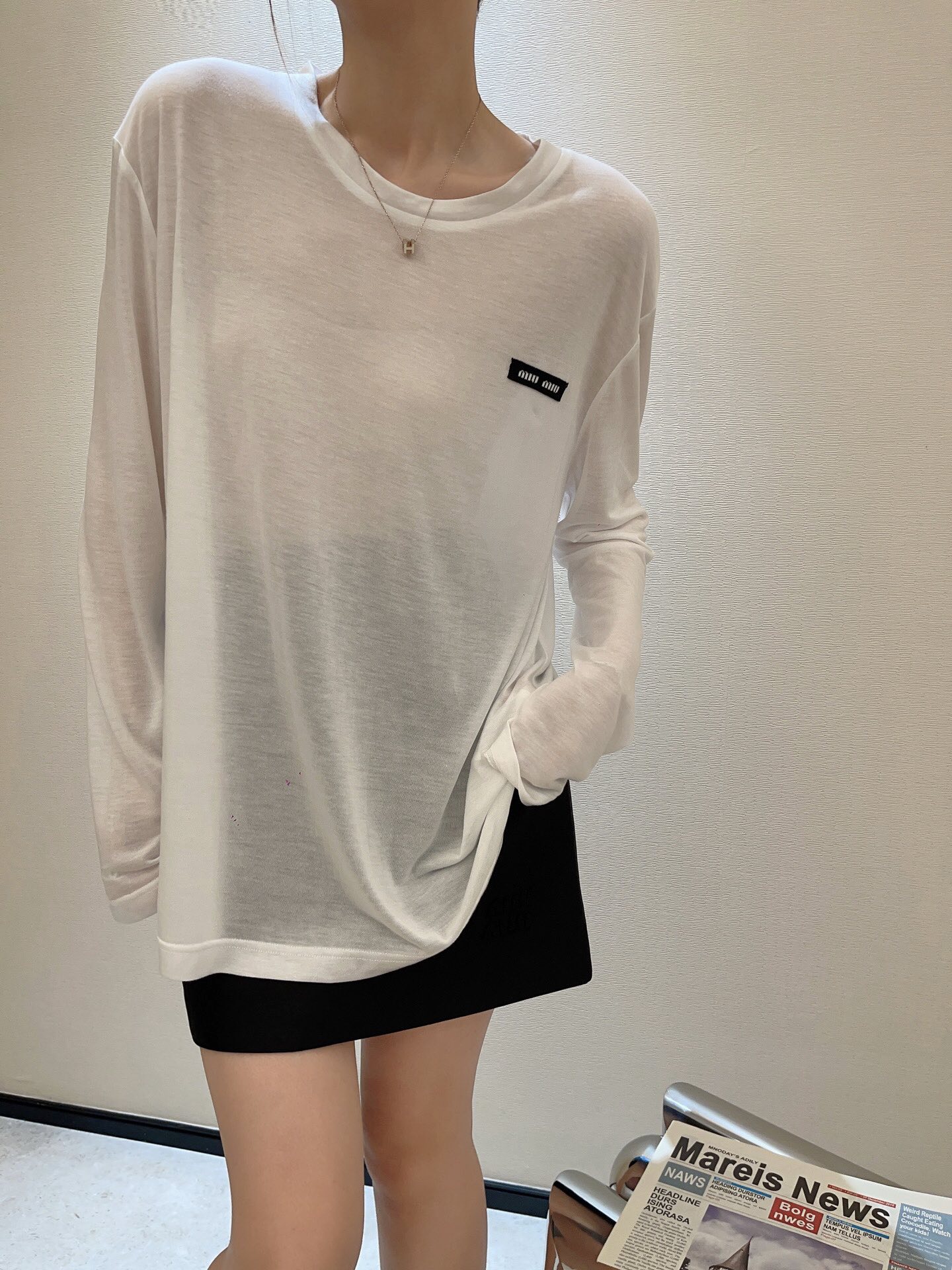 MiuMiu Vêtements T-Shirt Noir Gris Blanc Série d’été