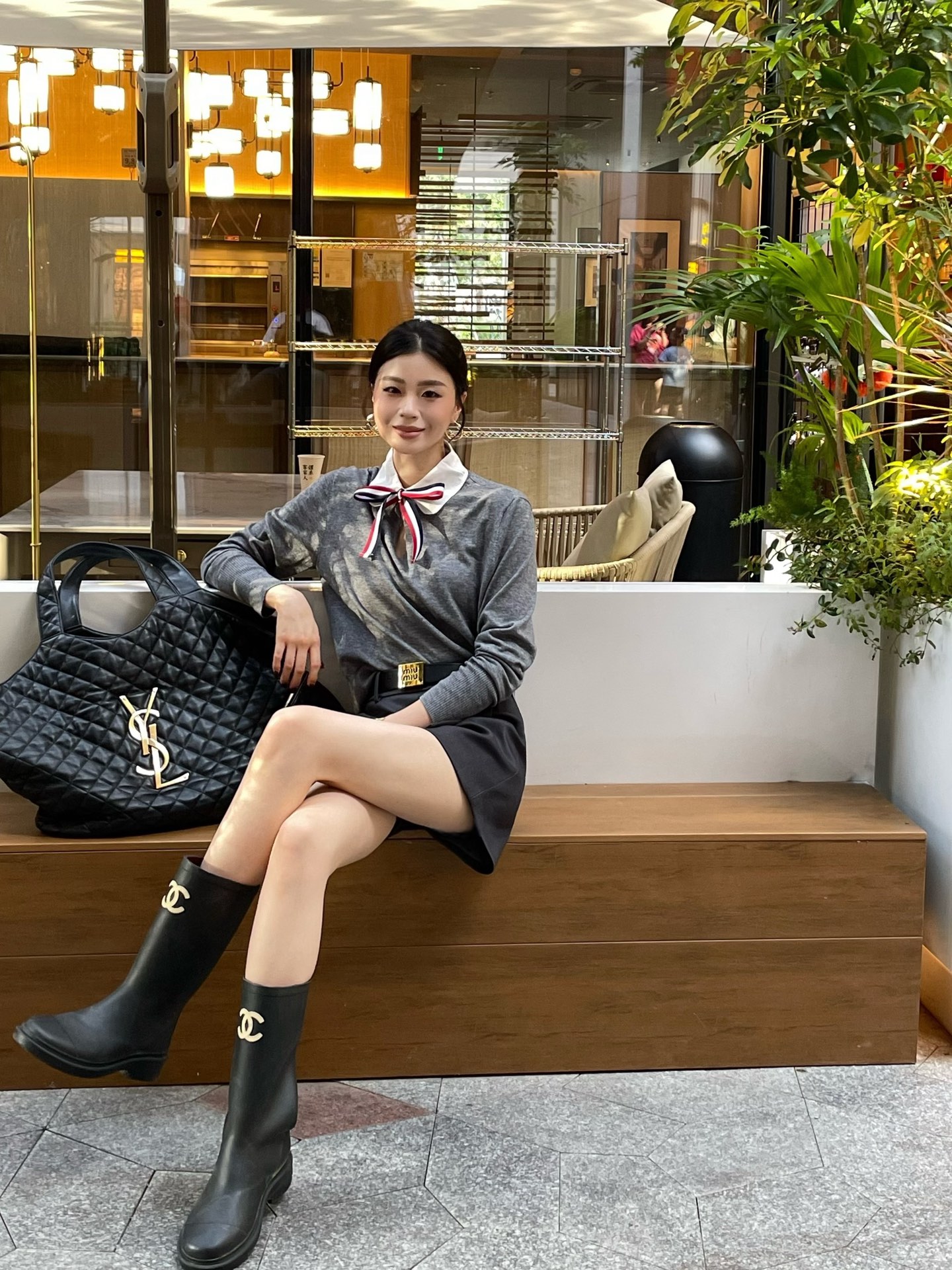 “High-End Quality Female Suit by Miu Miu for Autumn 2025: Design and Color Options” - 图片 2