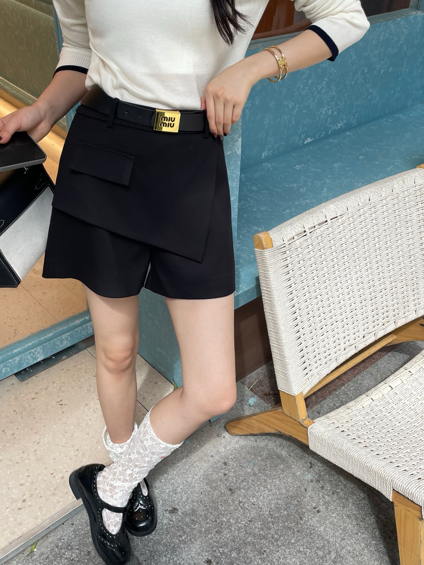 “Autumn 2025 Miu Miu Female Suit Collection: High-End Quality, Sensory Shorts, High Waists, Various Colors” - 图片 2