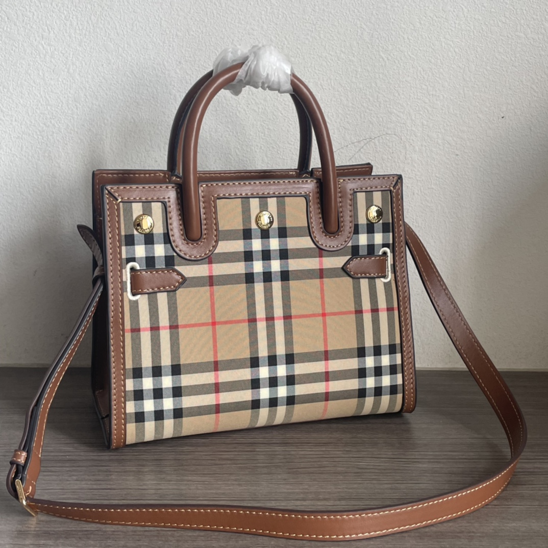 [Burberry Women