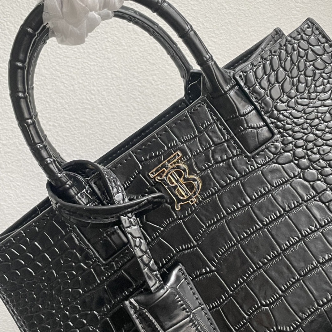 [Burberry Women