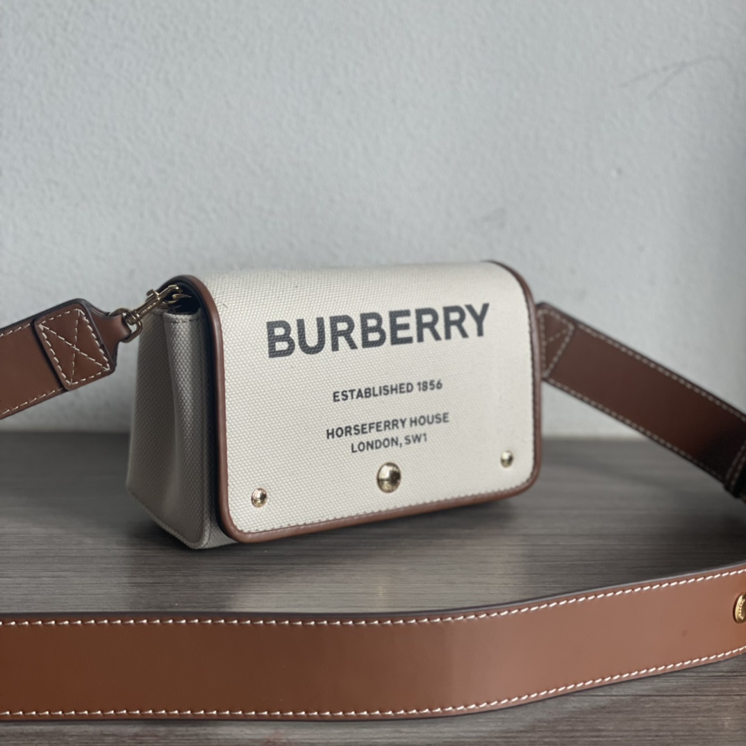 [Burberry Women