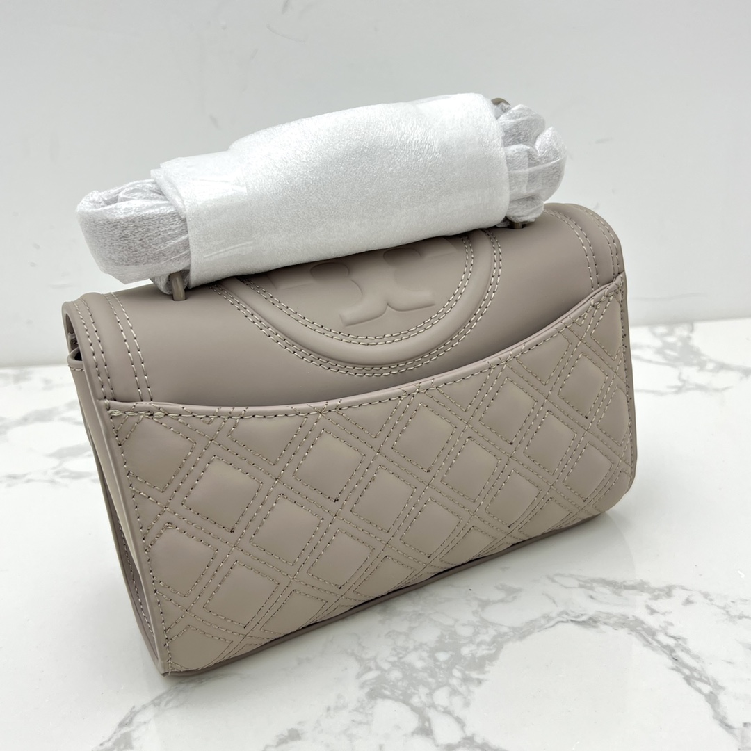 Tory Burch 小号新版82562 TB菱格哑光磨砂皮大号27/20/8、小号21/15/6