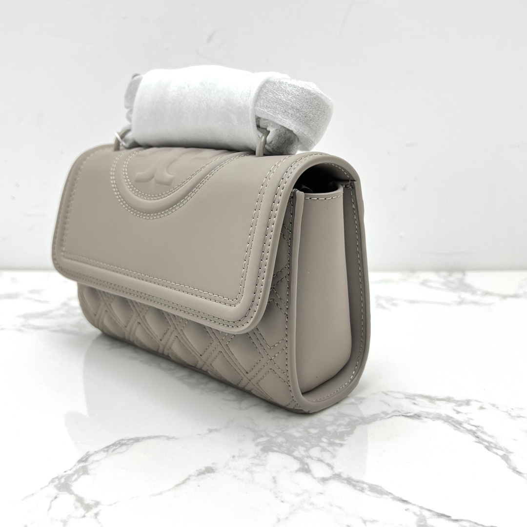 Tory Burch 小号新版82562 TB菱格哑光磨砂皮大号27/20/8、小号21/15/6