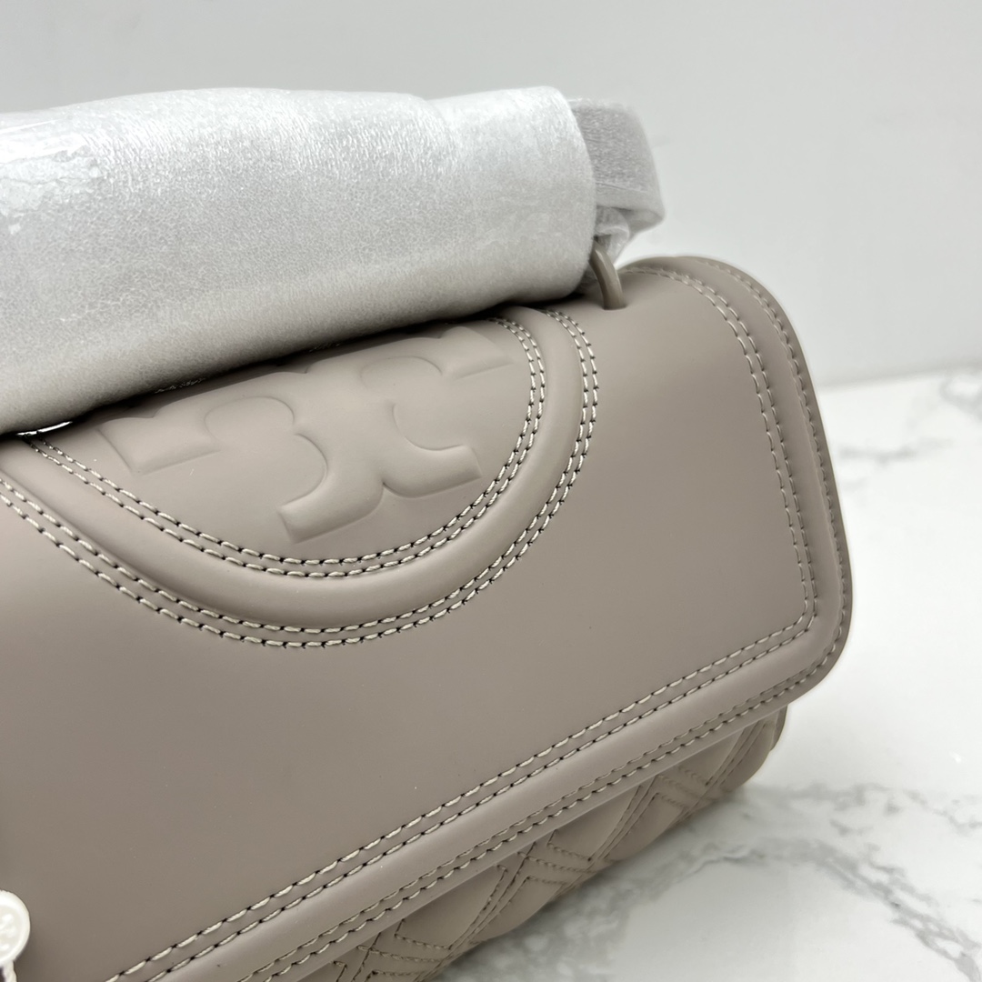 Tory Burch 小号新版82562 TB菱格哑光磨砂皮大号27/20/8、小号21/15/6