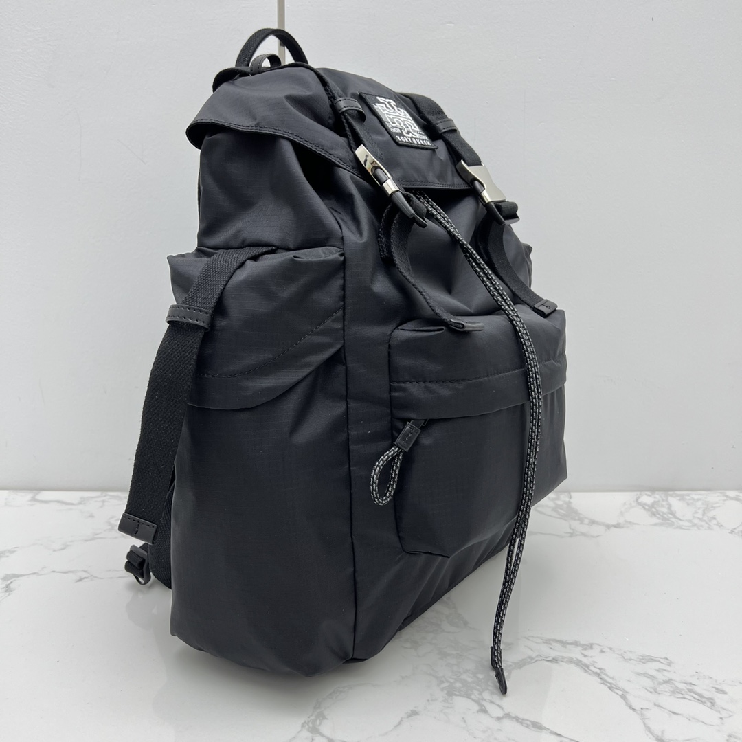 Tory Burch ～TORYBURCH 136872 最新款防水尼龙登山包 男女通用款 百分百防水