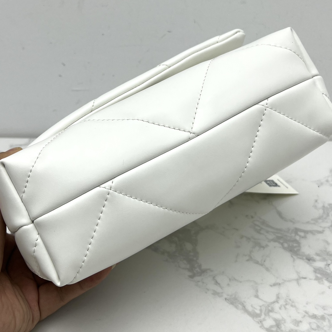 Tory Burch 新款 TB 大号 154704 小号 154706 最新款牛皮 云朵包 链条肩带背包 多功能使用 女士挎包 头层牛皮 可 单肩 可斜挎 超 黑色 白色