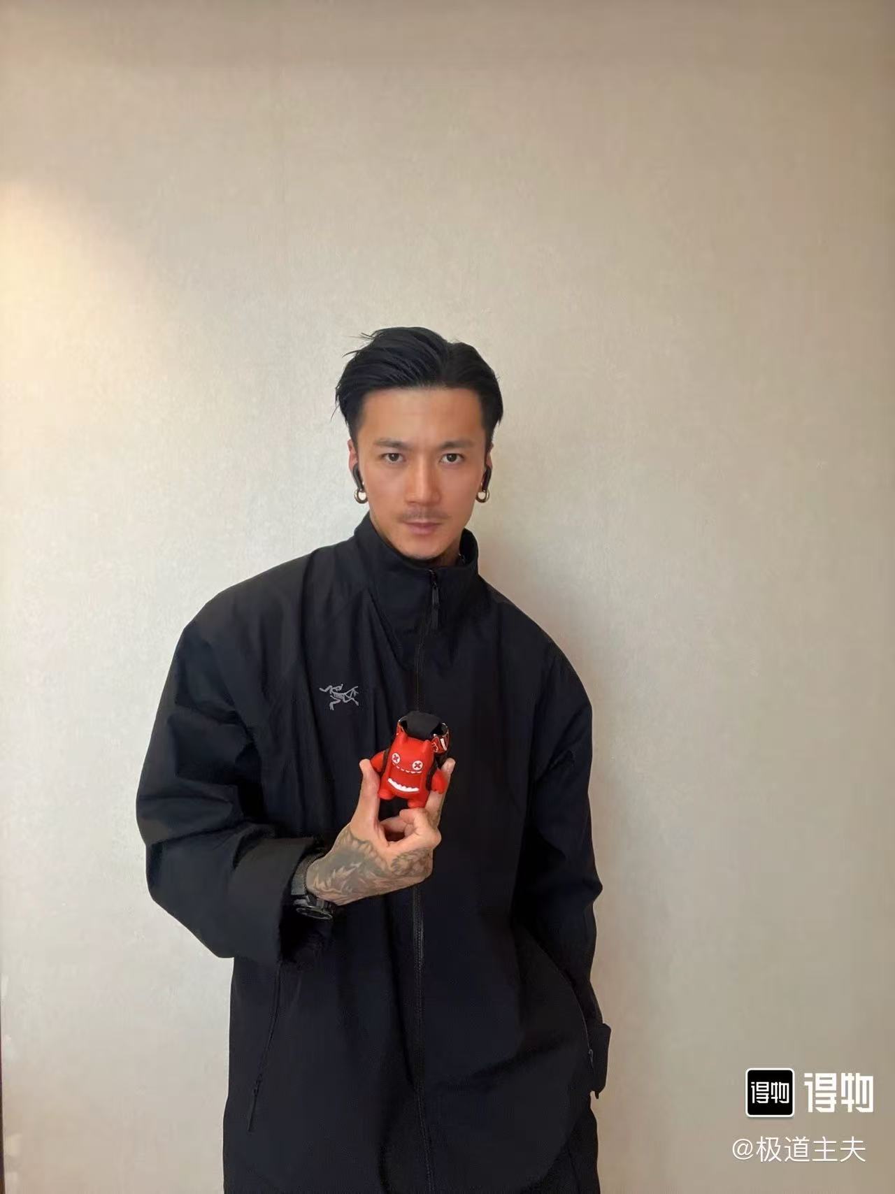 上身素材 Arc`Teryx 始祖鸟 Kadin ss 立领夹克