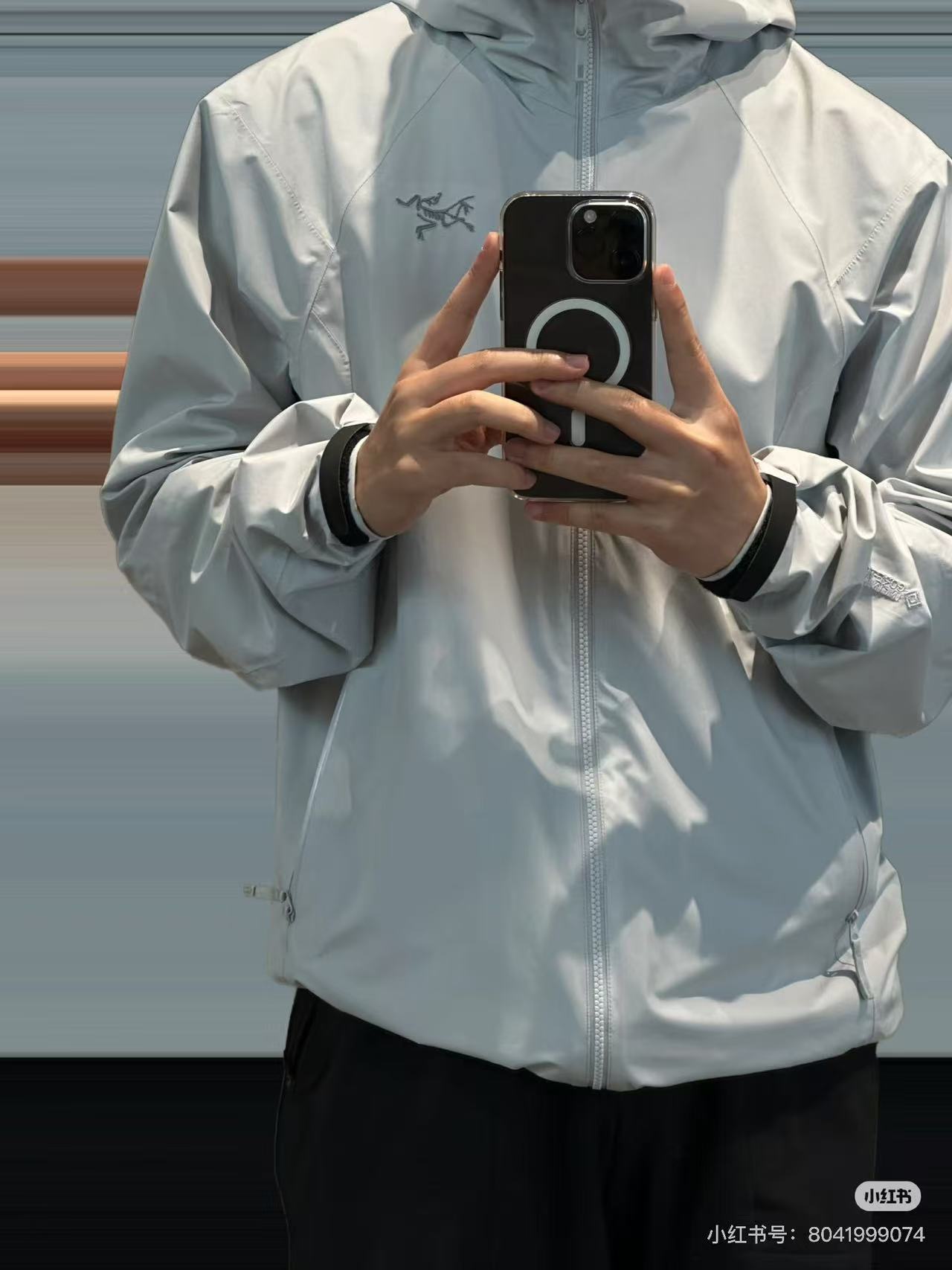 上身素材 Arc`Teryx 始祖鸟 Kadin ss 连帽夹克