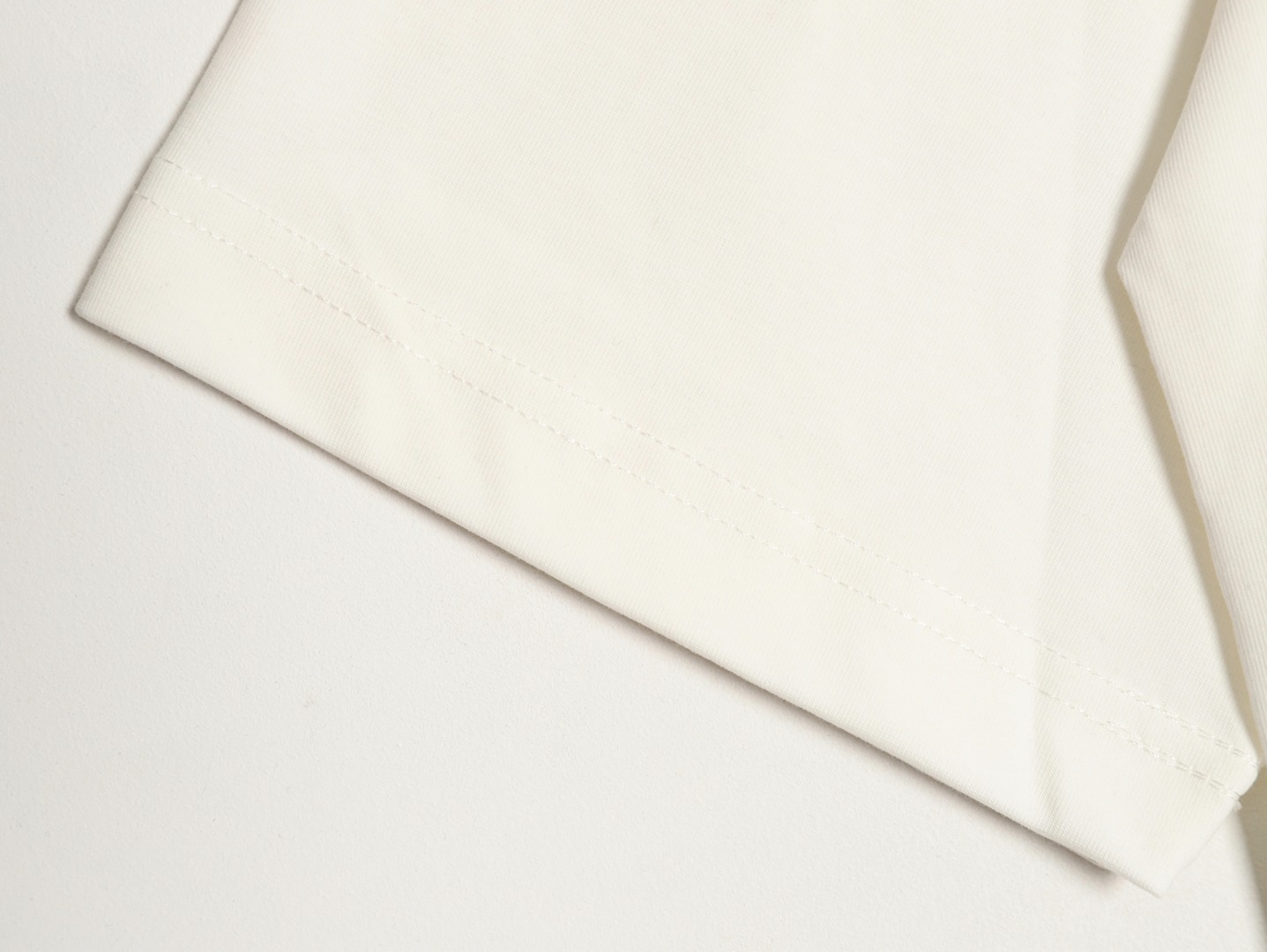 vetements 维特萌 徽标小logo标语印花短袖T恤-Chinese UA Cheap High Quatity Brand Clothes Bags handbags Sneakers wholesale wholesaler seller from China Factory suppliers Fashion Clothing Shoes best Quality Beautiful Price vetements 维特萌 徽标小logo标语印花短袖T恤