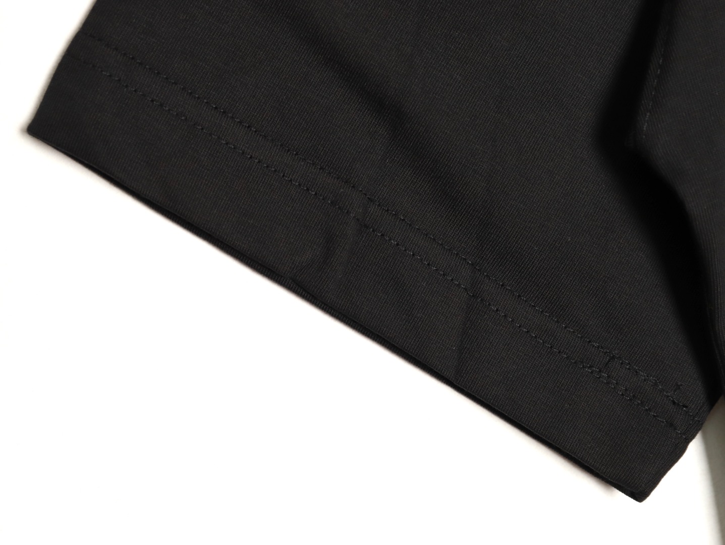 vetements 维特萌 草写标语logo字母刺绣短袖T恤-Chinese UA Cheap High Quatity Brand Clothes Bags handbags Sneakers wholesale wholesaler seller from China Factory suppliers Fashion Clothing Shoes best Quality Beautiful Price vetements 维特萌 草写标语logo字母刺绣短袖T恤