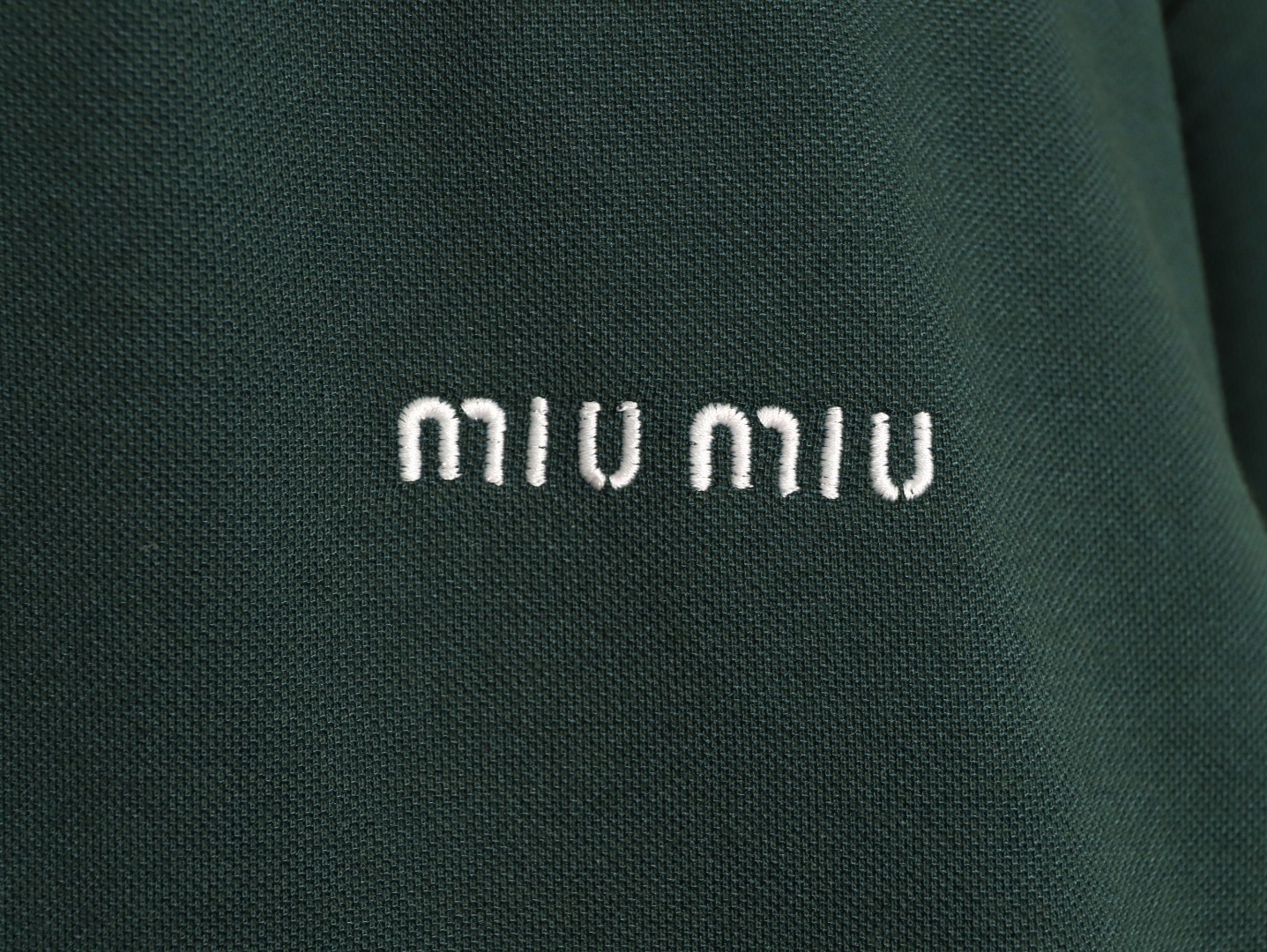 MiuMiu/缪缪 墨绿字母珠地布Polo长袖-Chinese UA Cheap High Quatity Brand Clothes Bags handbags Sneakers wholesale wholesaler seller from China Factory suppliers Fashion Clothing Shoes best Quality Beautiful Price MiuMiu/缪缪 墨绿字母珠地布Polo长袖