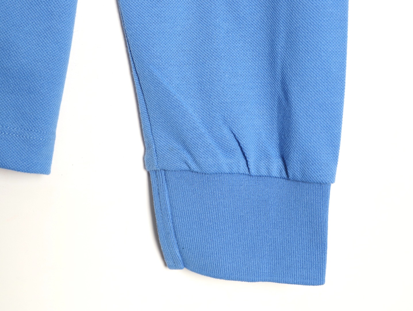 MIU MIU缪缪MM东京popup限定蓝拼翻领长袖POLO衫-Chinese UA Cheap High Quatity Brand Clothes Bags handbags Sneakers wholesale wholesaler seller from China Factory suppliers Fashion Clothing Shoes best Quality Beautiful Price MIU MIU缪缪MM东京popup限定蓝拼翻领长袖POLO衫