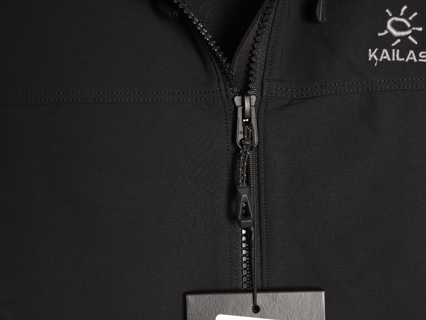 KAILAS 凯乐石 M8-X 软壳防风弹力冲锋衣-Chinese UA Cheap High Quatity Brand Clothes Bags handbags Sneakers wholesale wholesaler seller from China Factory suppliers Fashion Clothing Shoes best Quality Beautiful Price KAILAS 凯乐石 M8-X 软壳防风弹力冲锋衣