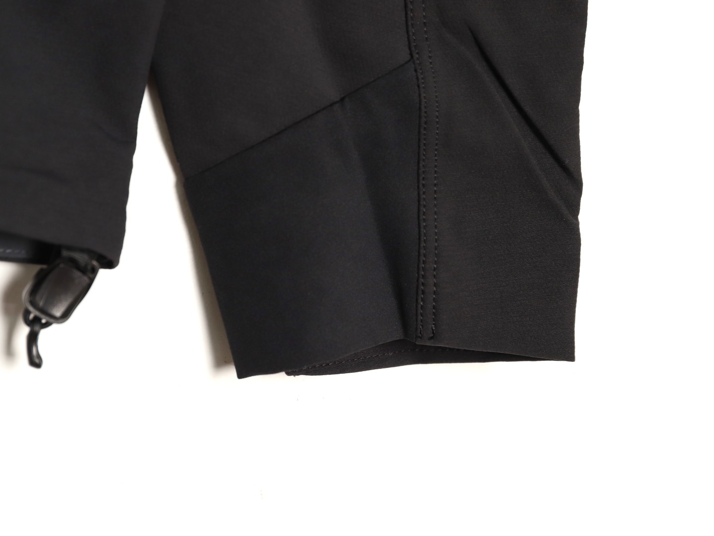 KAILAS 凯乐石 M8-X 软壳防风弹力冲锋衣-Chinese UA Cheap High Quatity Brand Clothes Bags handbags Sneakers wholesale wholesaler seller from China Factory suppliers Fashion Clothing Shoes best Quality Beautiful Price KAILAS 凯乐石 M8-X 软壳防风弹力冲锋衣