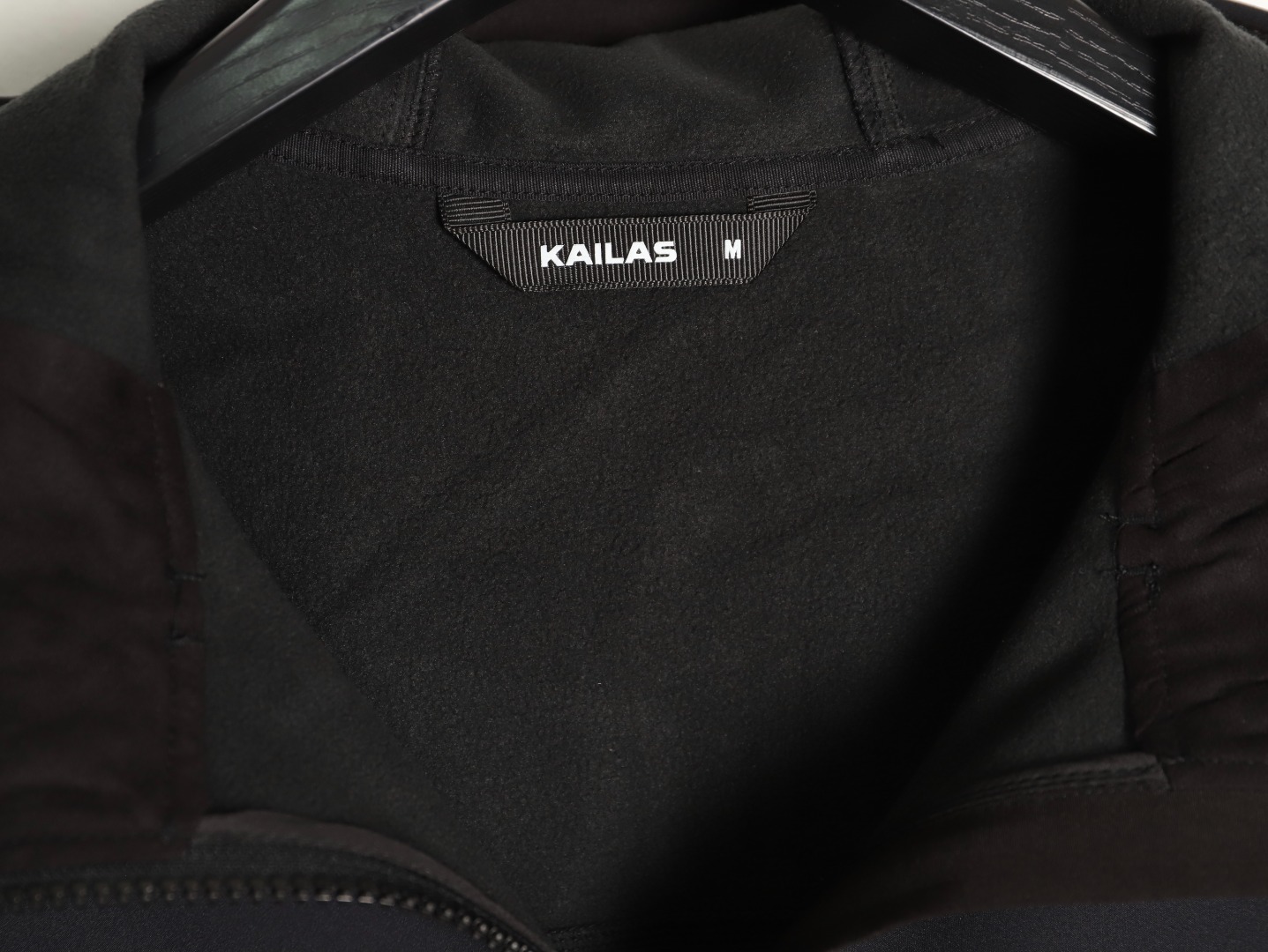 KAILAS 凯乐石 M8 IC 运动户外登山徒步防风防泼保暖透气薄绒软壳拉链外套-Chinese UA Cheap High Quatity Brand Clothes Bags handbags Sneakers wholesale wholesaler seller from China Factory suppliers Fashion Clothing Shoes best Quality Beautiful Price KAILAS 凯乐石 M8 IC 运动户外登山徒步防风防泼保暖透气薄绒软壳拉链外套