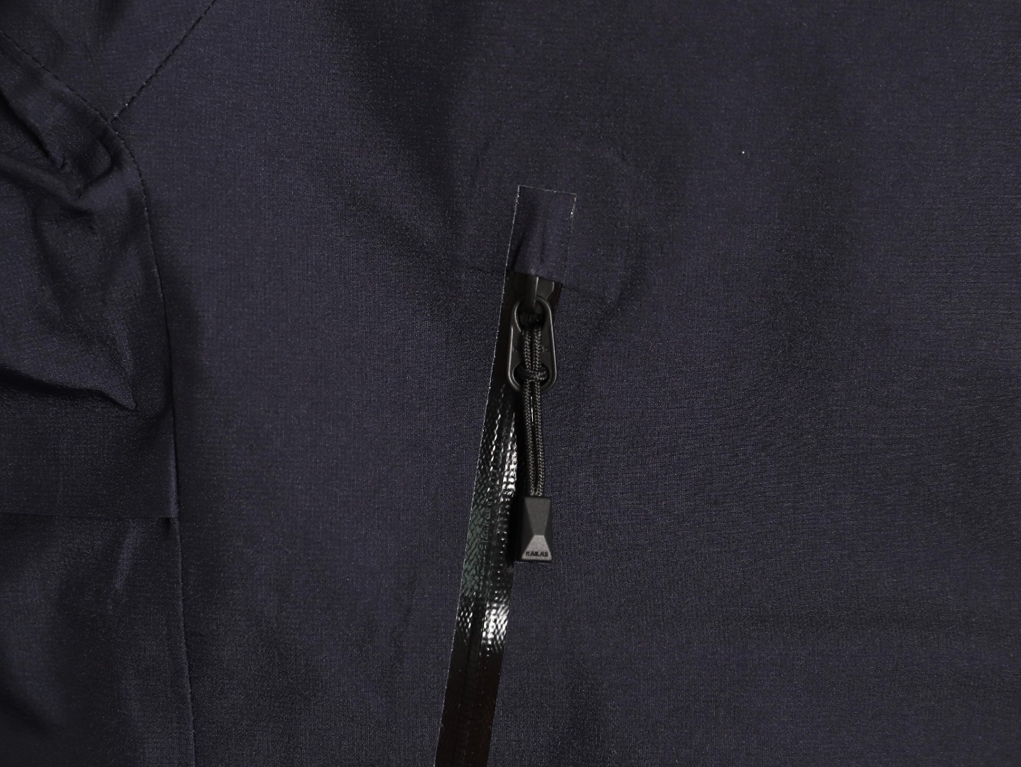 KAILAS 凯乐石 博格达系列 轻量防风防水户外徒步登山冲锋衣-Chinese UA Cheap High Quatity Brand Clothes Bags handbags Sneakers wholesale wholesaler seller from China Factory suppliers Fashion Clothing Shoes best Quality Beautiful Price KAILAS 凯乐石 博格达系列 轻量防风防水户外徒步登山冲锋衣