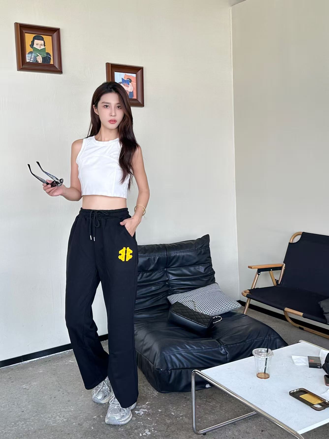 Balenciaga 巴黎世家 25FW 美纹纸胶带长裤 上身效果#