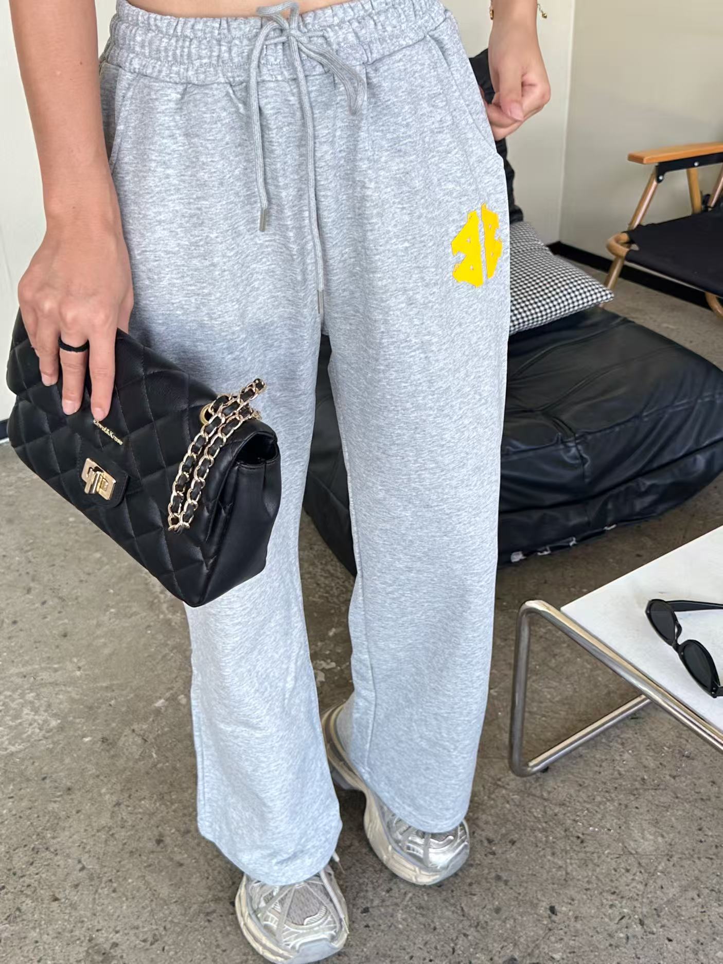 Balenciaga 巴黎世家 25FW 美纹纸胶带长裤 上身效果#