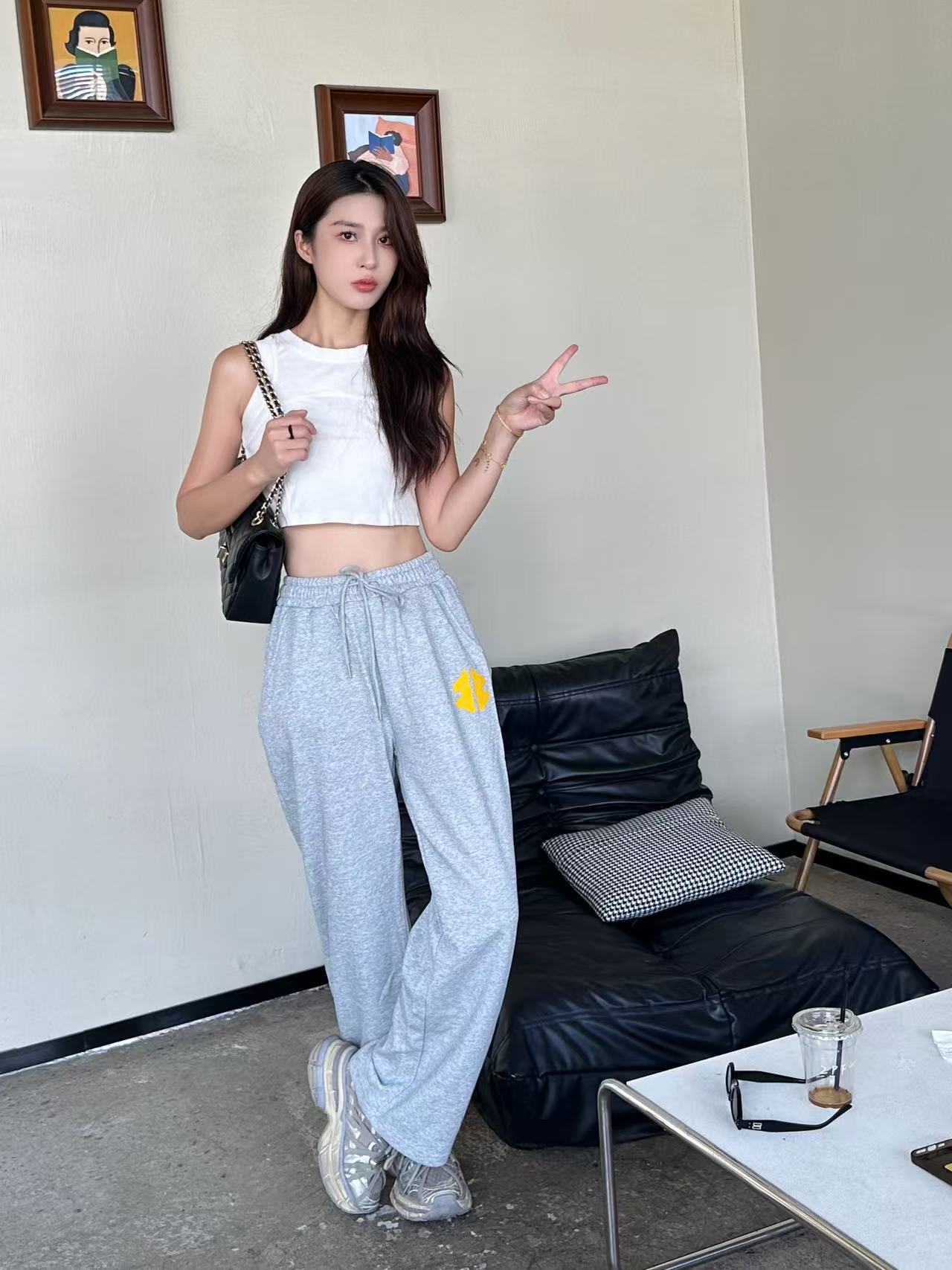 Balenciaga 巴黎世家 25FW 美纹纸胶带长裤 上身效果#