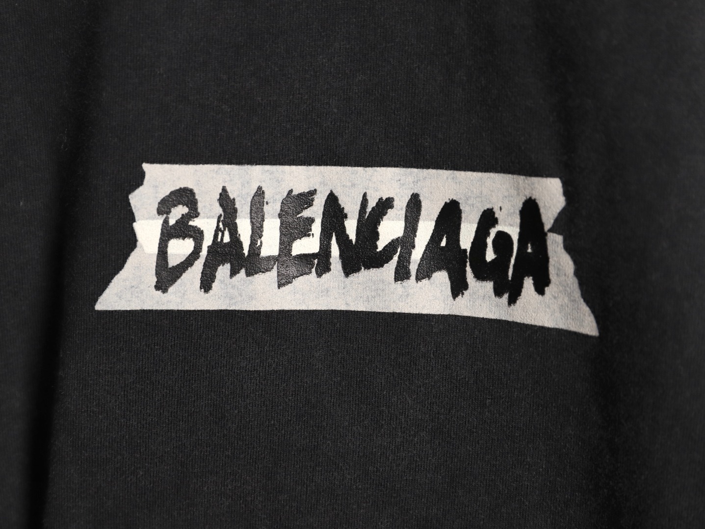 Balenciaga 巴黎世家 26SS 新胶带印花长袖T恤