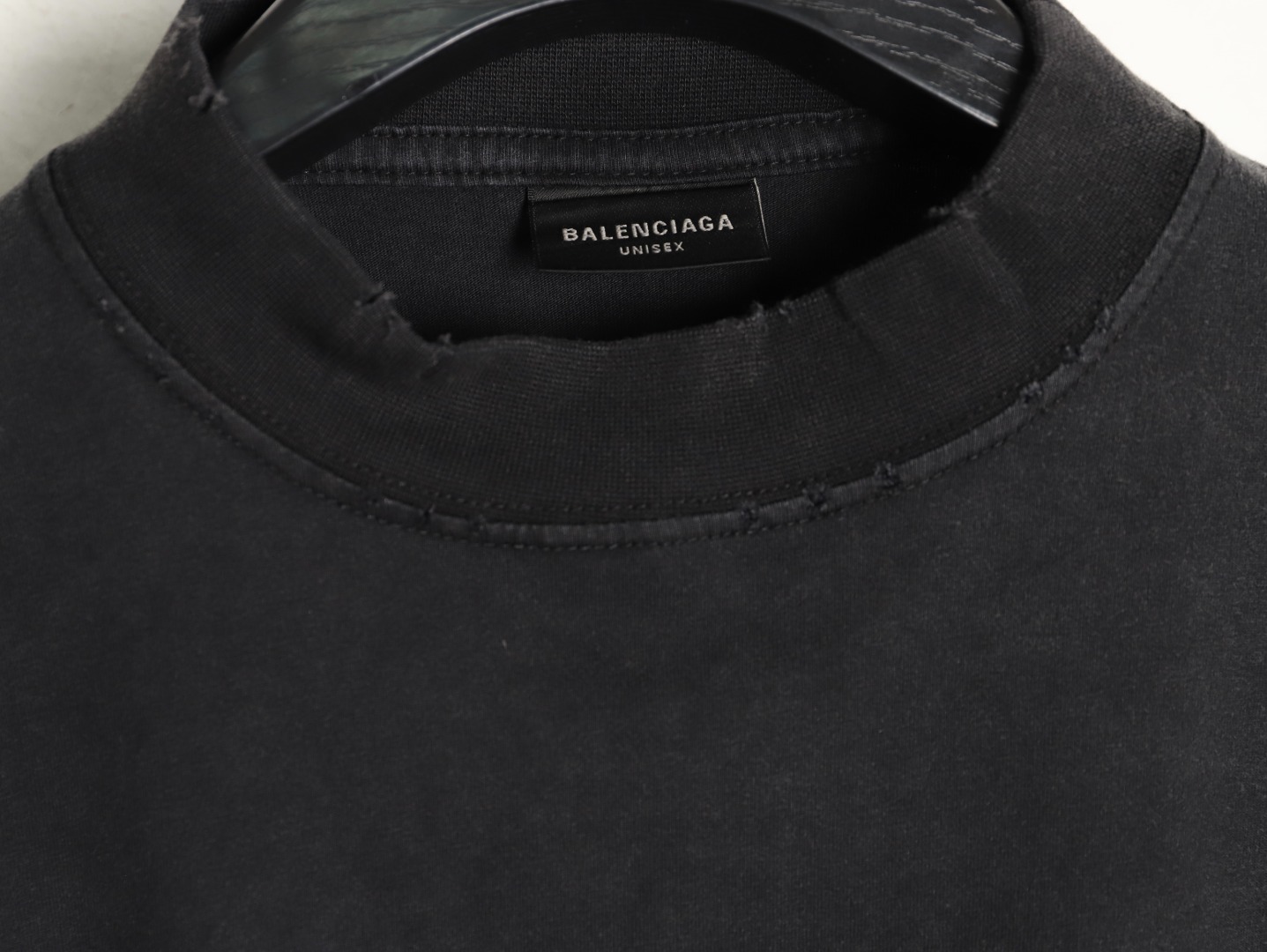 Balenciaga 巴黎世家 26SS 新胶带印花长袖T恤