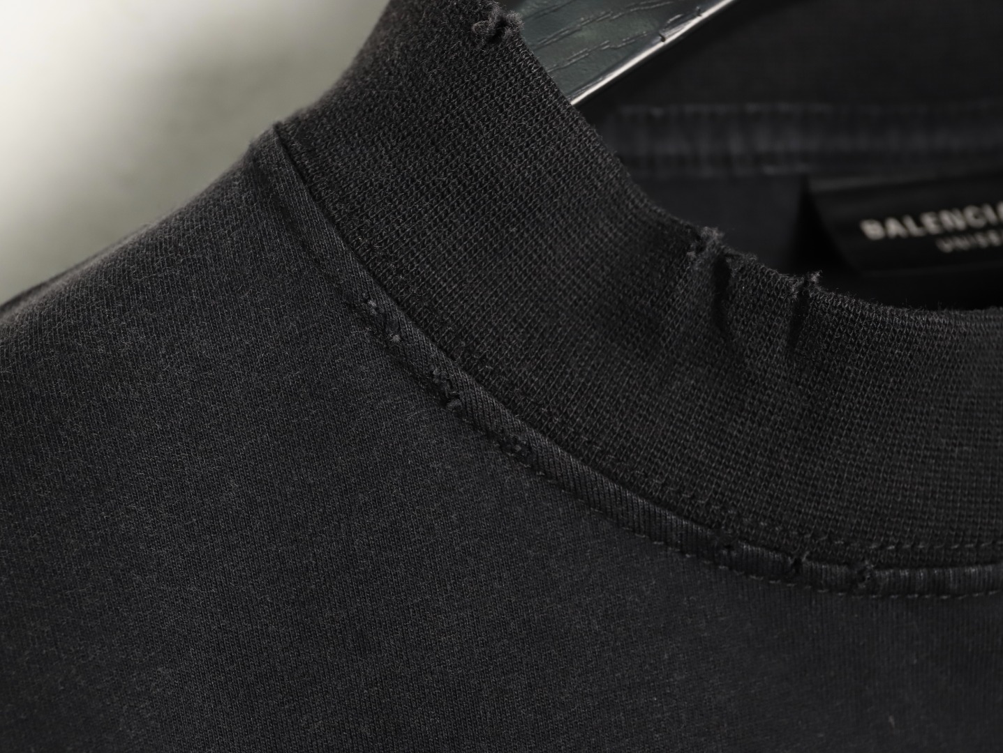 Balenciaga 巴黎世家 26SS 新胶带印花长袖T恤