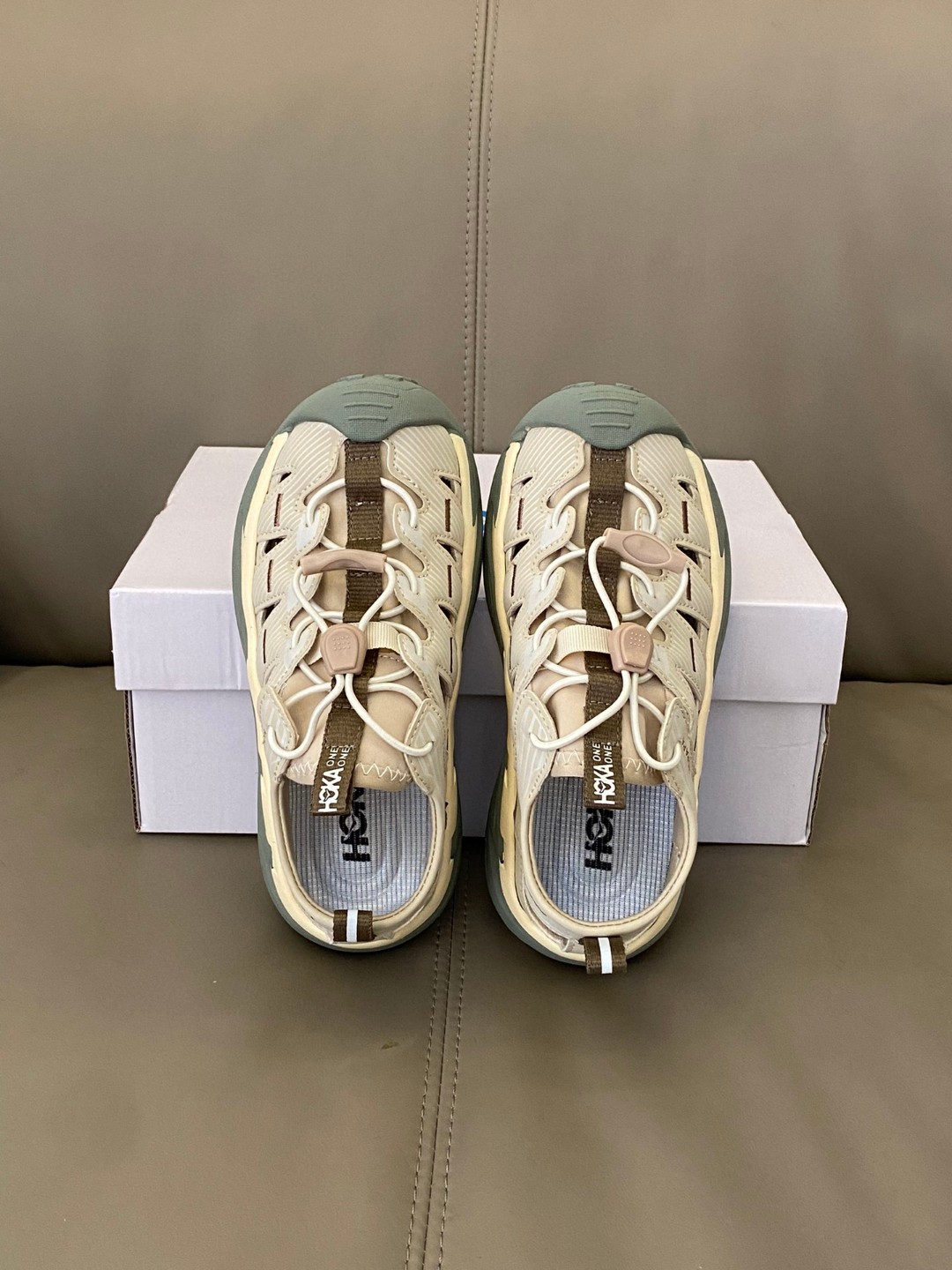 图片[4]-活动尺码：26-37 妈耶～也太可爱了吧～🤩🤩🤩 HOKA HOPARA包头镂空溯溪凉鞋，登山鞋底更贴合脚掌🦶🏻，日常出门或户外出行两不误👻呼吸镂空设计，夏天干爽又透气💨鞋底软软的～爆走无压-选品中心