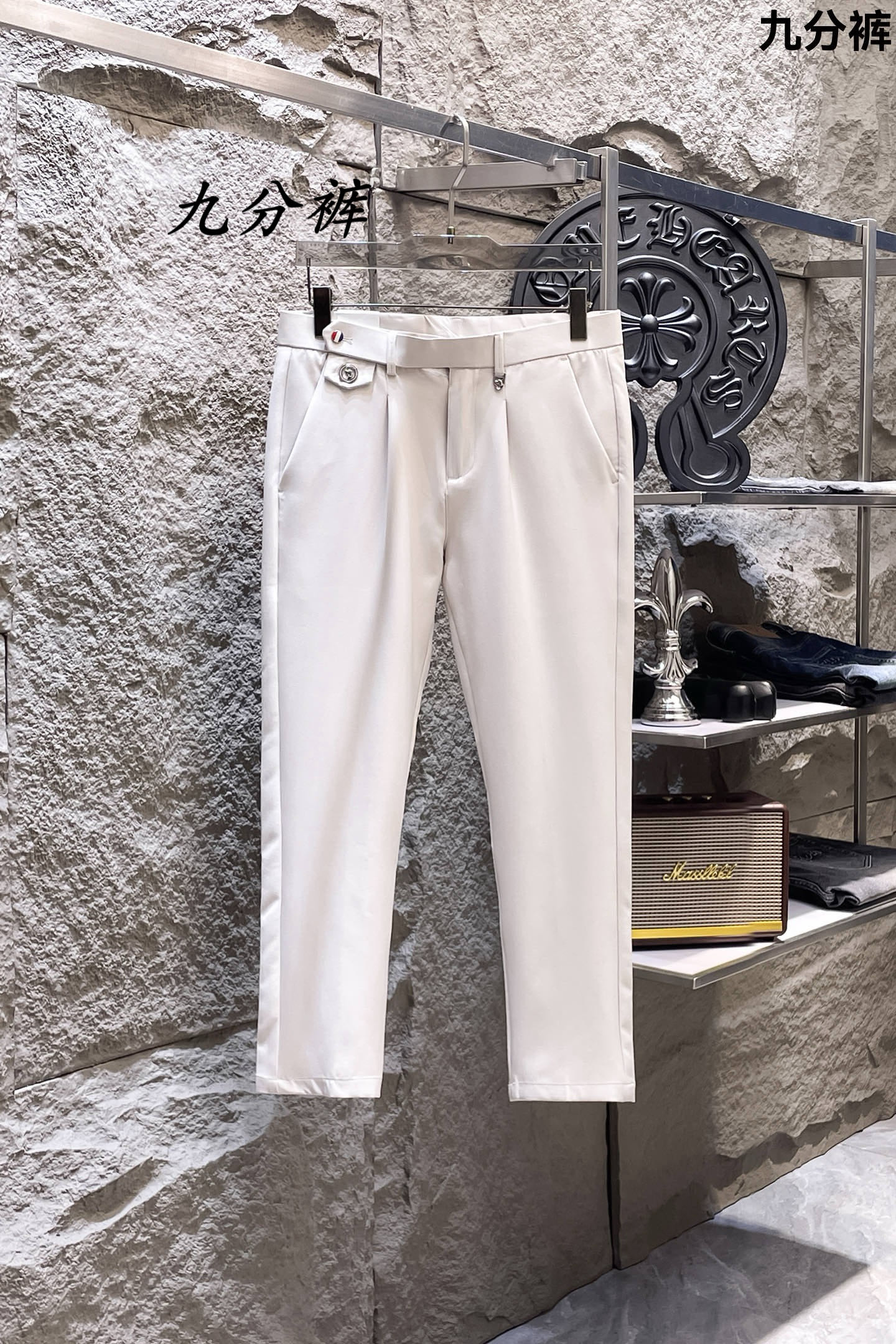 NO:937849,TB Tom Brown casual pants, trousers [nine-point pants] 2026SS spring and summer new style, special fabric for advanced custom pants, customized original hardware, heavy craftsmanship, fine lathe wiring, customized fabric, soft and comfortable, significant texture, exquisite accessories, great upper body effect, complete three standards, standard size 29-38 (no 35), shipped next day,,thom browne,19860909TB汤姆布朗 休闲裤 西裤【九分裤】2026SS春夏新款 高级定制裤子专用面料 定制原版五金 重工工艺打造 车工走线精细 定制面料 柔软舒适 质感显著 辅料精美 上身效果超赞 三标齐全 标准尺码29-38（无35）,隔天出货,,thom browne,,Men's clothing