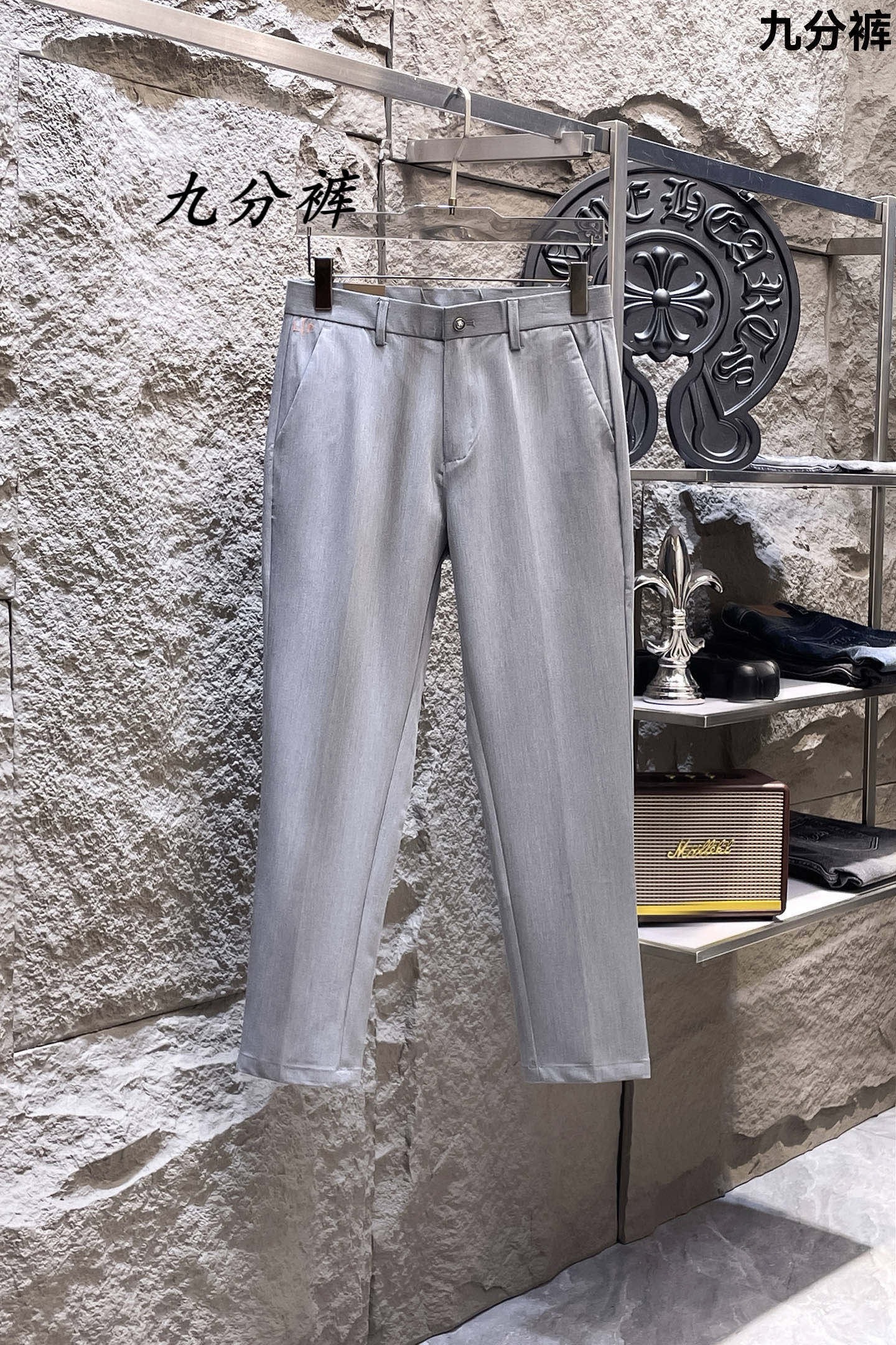 NO:937855,LP Nuoyou Piana Casual pants and trousers [nine-point pants] 2026SS spring and summer new style Special fabric for advanced custom pants Customized original hardware Made with heavy craftsmanship Fine lathe wiring Customized fabric Soft and comfortable with significant texture Exquisite accessories The upper body effect is great Three standards are complete Standard sizes 29-38 (no 35), shipped next day, loro piana,19860909LP诺悠翩雅 休闲裤 西裤【九分裤】2026SS春夏新款 高级定制裤子专用面料 定制原版五金 重工工艺打造 车工走线精细 定制面料 柔软舒适 质感显著 辅料精美 上身效果超赞 三标齐全 标准尺码29-38（无35）,隔天出货,,loro piana,,Men's clothing