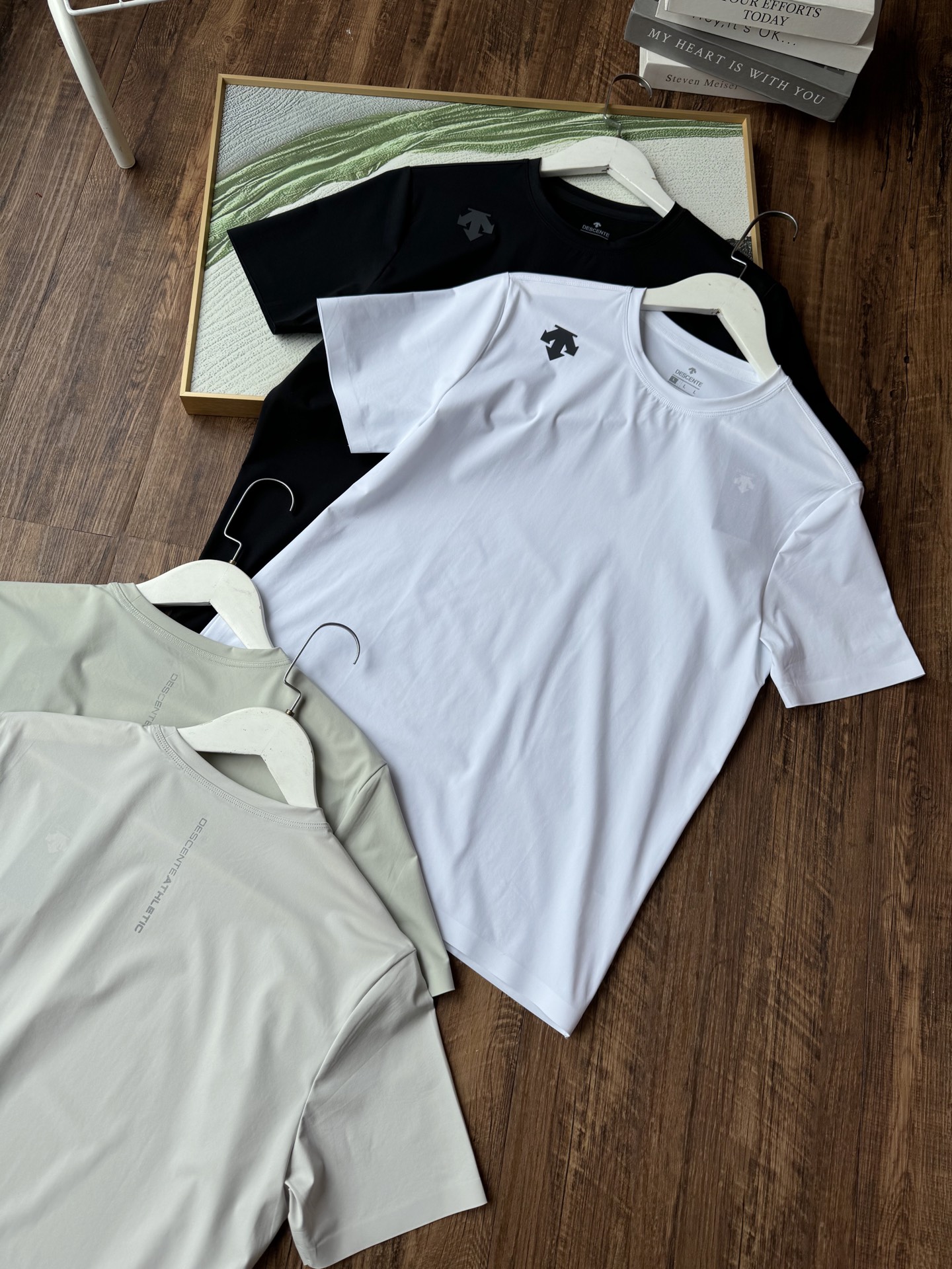 Descente Camiseta Deportiva de Secado Rápido para Hombre - Comodidad y Estilo 4 i1742215950660 2065 0 2