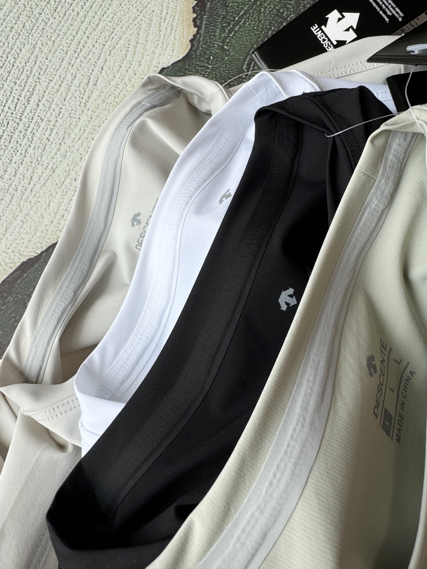 Descente Camiseta Deportiva de Secado Rápido para Hombre - Comodidad y Estilo 7 i1742215965186 4435 0 6