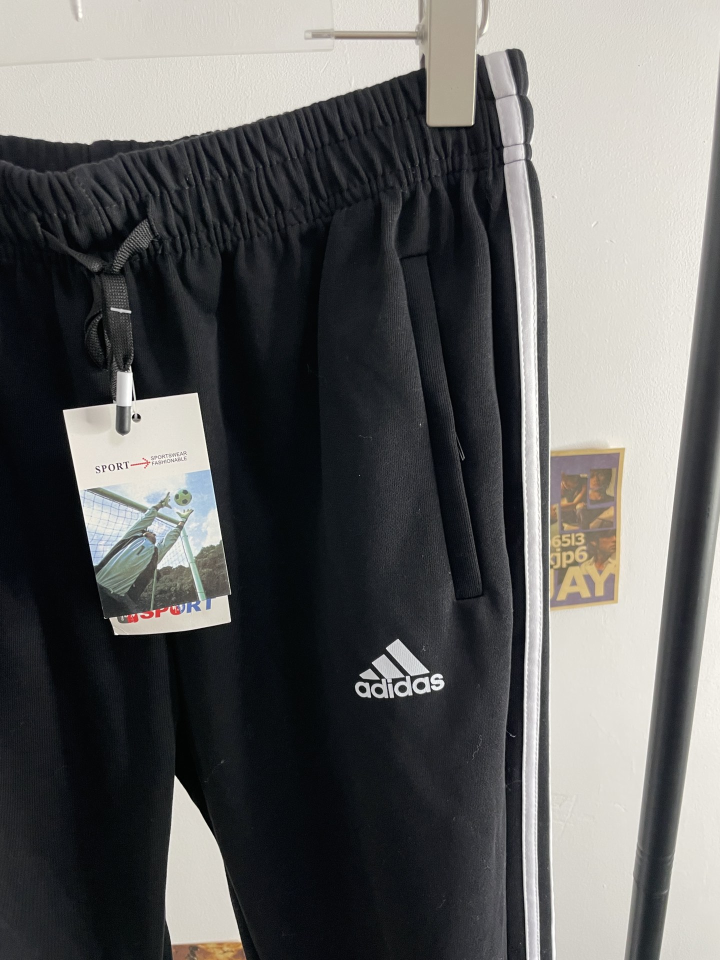 交作业啦
💰53
三杆裤 出货了  冰丝款 和秋款 价格一样 下单备注好即可 没有备注默认 秋款哦  图片就是实拍 图片啥样 收到就是啥样 M-5XL