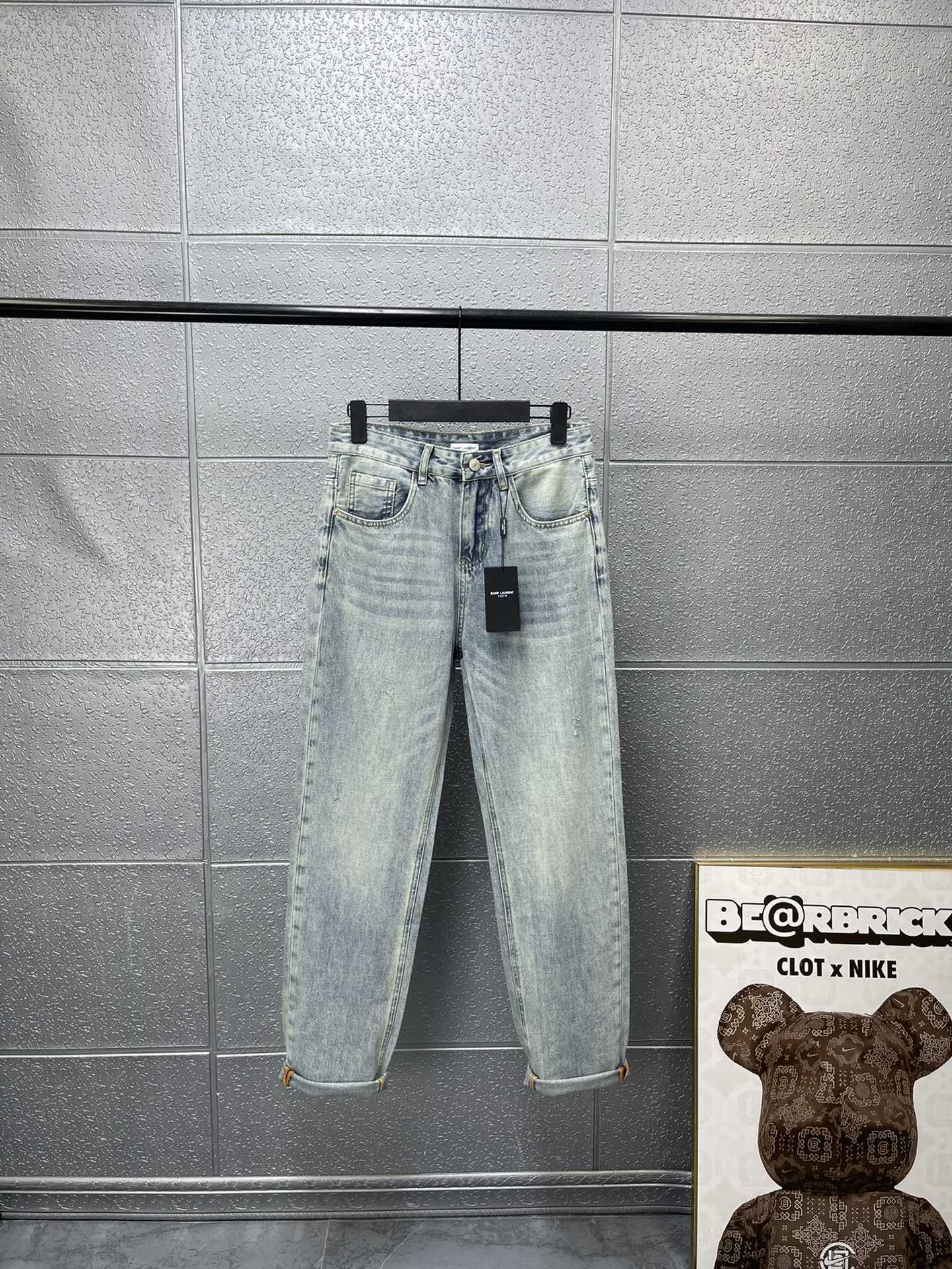 Yves Saint Laurent Men's Relaxed Fit Jeans with Vintage Wash 9 i1710162678 703 7