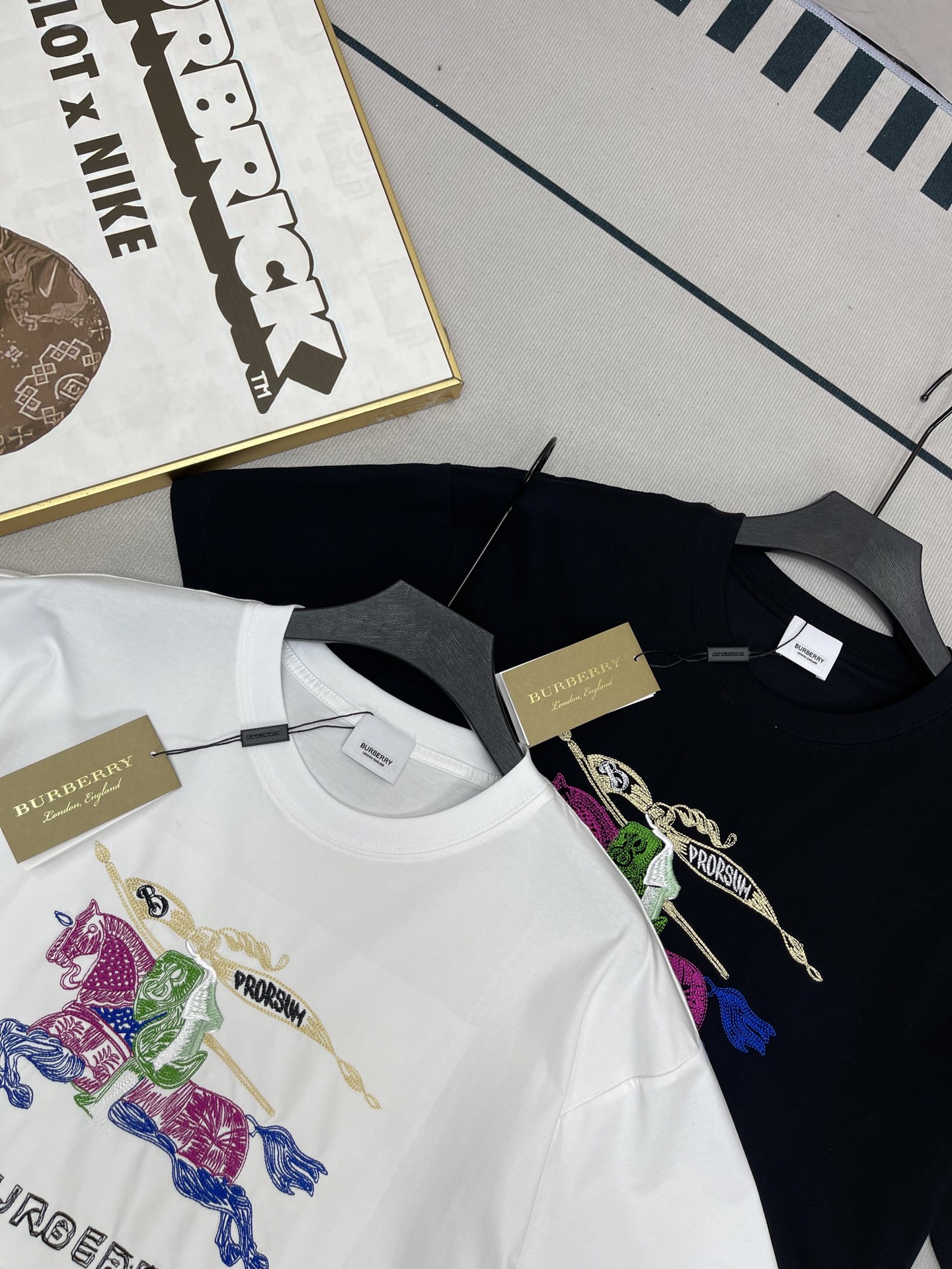 Alternative view of Burberry T-Shirt 08555
