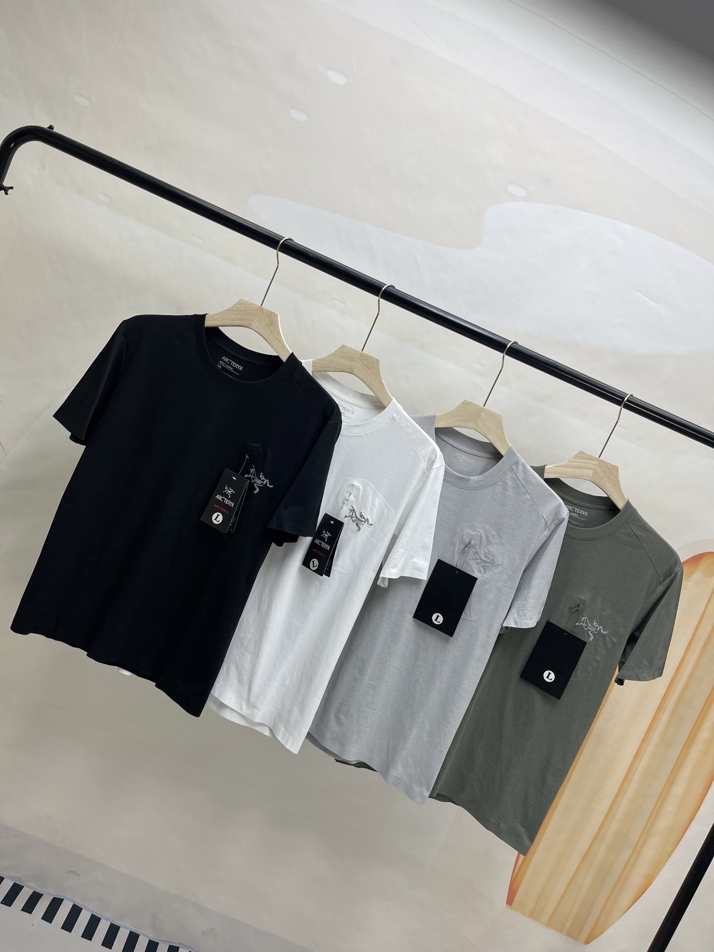 Alternative view of T-Shirt 08548