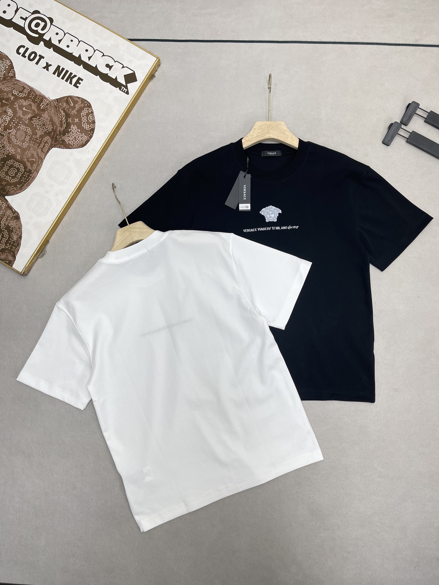 Alternative view of T-Shirt 03834
