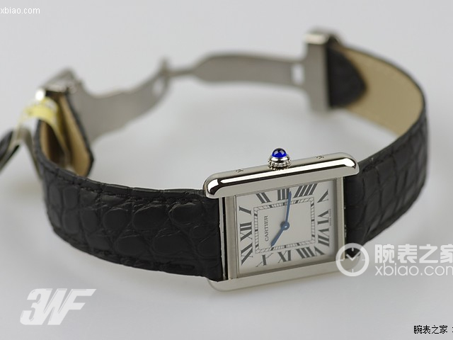 NO:553448,The latest three-in-one 3wf upgraded version, the top Cartier RONDE DE  CARTIER London series WSRN0021 was released at the same time as W6700155 model, 3wf couple watch in large and small sizes, perfectly retaining the elegant appearance and Cartier characteristics, Roman numeral time scales, sword-shaped grilled steel blue hands, sapphire glass mirror, silver-plated pearlescent dial, smooth and balanced design style, presenting  Full of luster, equipped with an original quartz movement imported from Switzerland (the appearance of the movement is consistent with the original). The diameter of the large size is 36mm, and the diameter of the small size is 29.5mm. It is equipped with an imported Italian calfskin original buckle and is interoperable with the original version. Produced by 3WF,,cartier,cartier,cowhide19860909最新推出三码合一 3wf升级版,顶级卡地亚RONDE DE CARTIER伦敦系列WSRN0021与W6700155型号同时发布,3wf情侣手表大号小号,完美保留了典雅外观和卡地亚特色,罗马数字时标,剑形烤钢蓝指针,蓝宝石玻璃镜面,镀银珠光表盘,流畅均衡设计风范,呈现饱满光泽,搭载原装瑞士进口石英机芯(机芯外观与原装一致）大号直径尺寸36mm直径,小号直径尺寸:29.5mm.搭配进口意大利小牛皮原装扣与原版互通.3WF出品,,cartier,cartier,cowhide,Watch