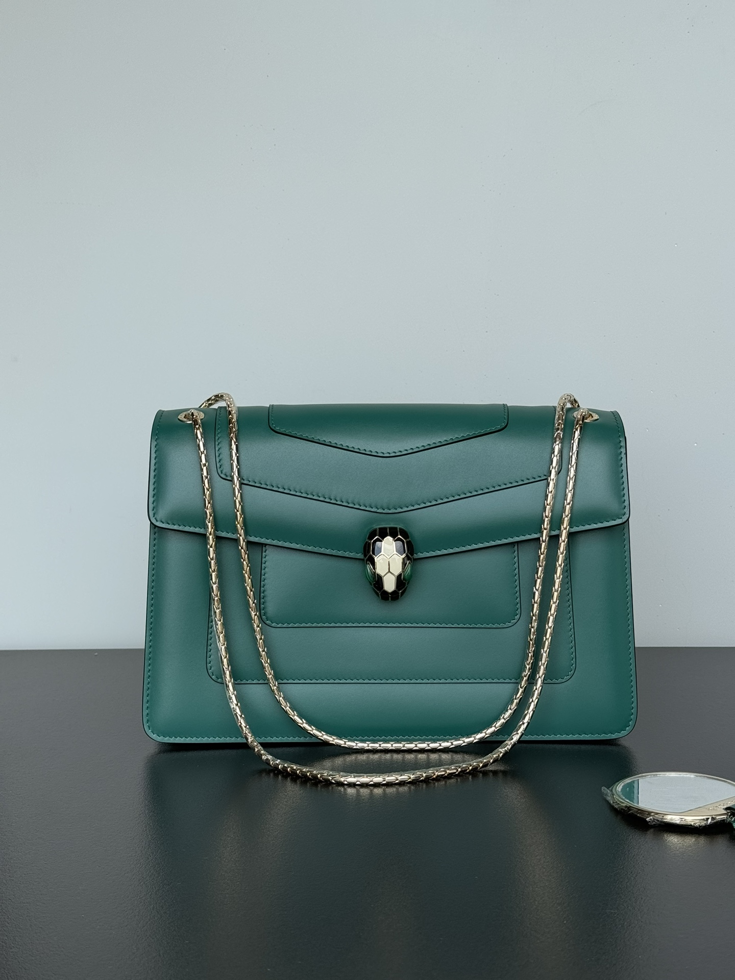 In vendita online
 Bvlgari Borse Crossbody & Borse a Tracolla Repliche di designer imitazione all’ingrosso
 Nero Verde Bianco Giallo Pelle vitello bovina Fashion Catene