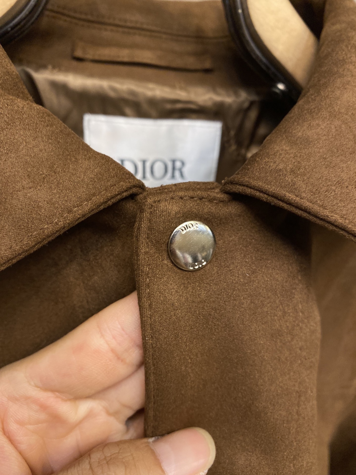 “Dior 25SS Men’s Velvet Leather Jacket: Classic Style with Novelty Charm” - 图片 7