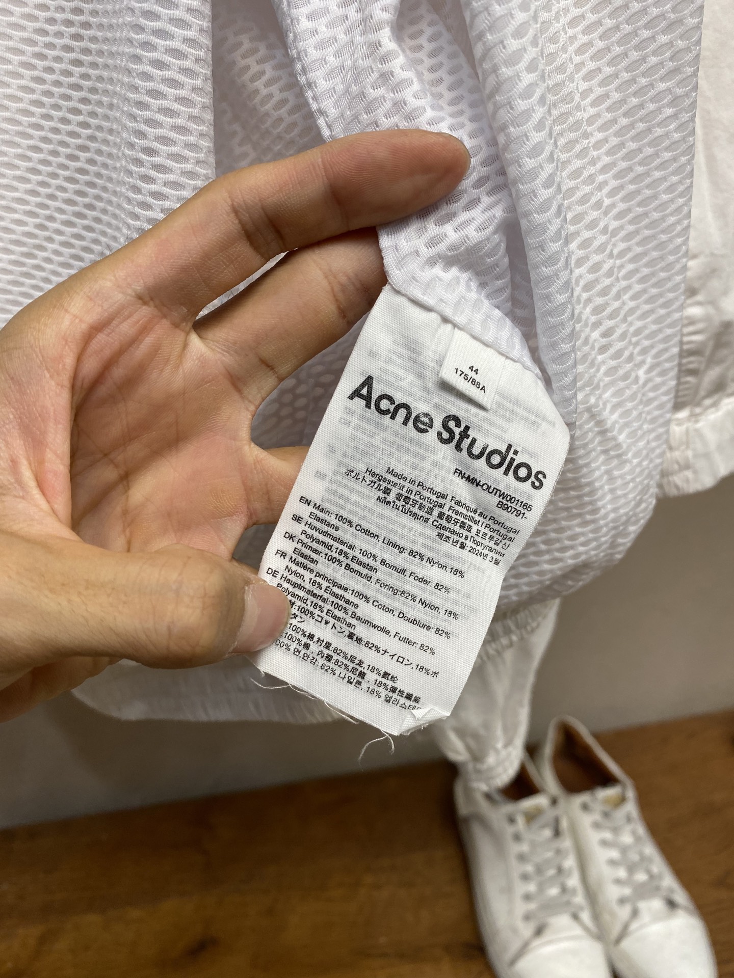 Acne Studios Customized Silk Jacket with Unique Logo Design, Size Options 42-48 - 图片 6