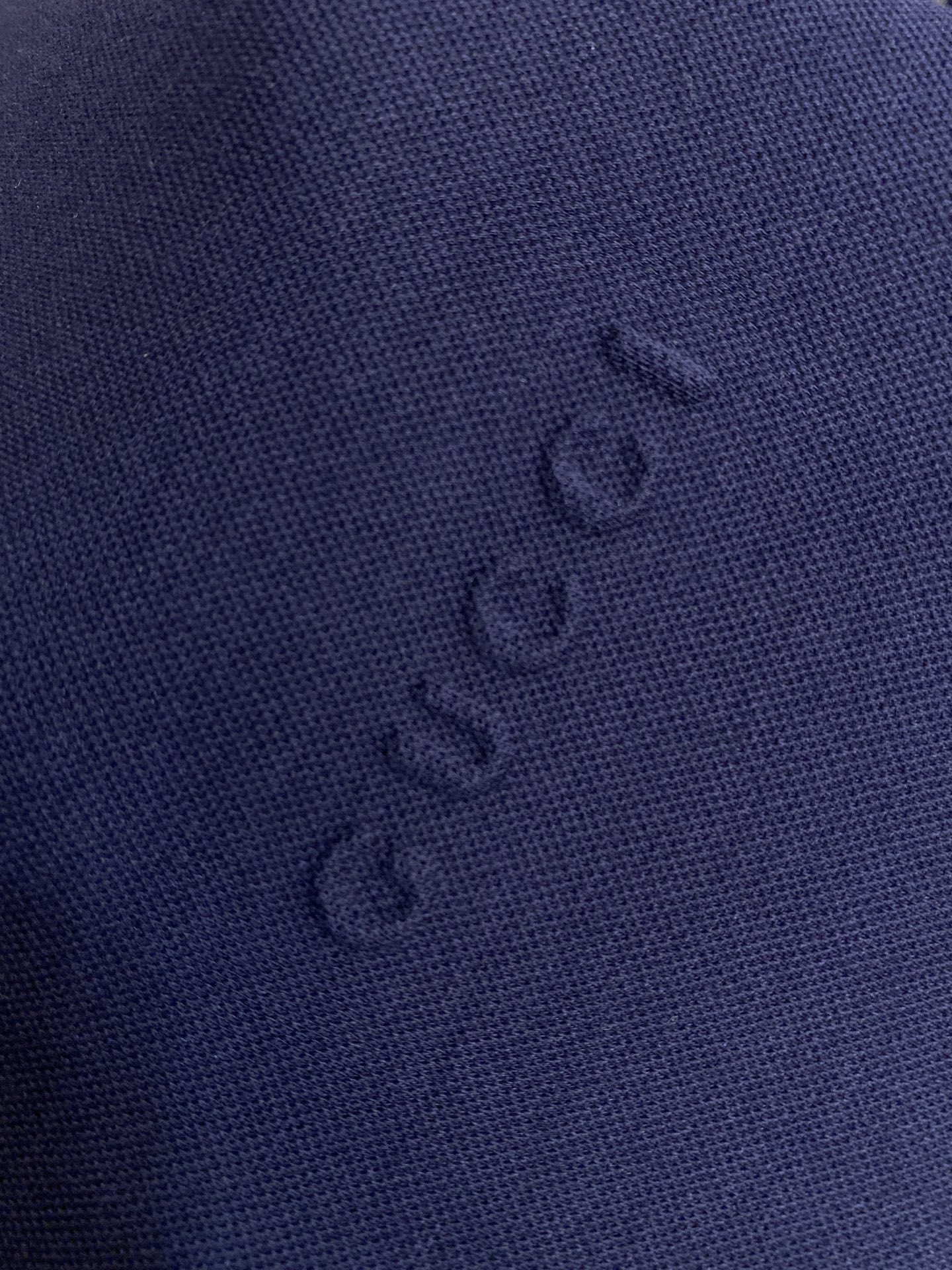 Gucci Navy Blue Label Guard: Luxurious, Soft Fabric with Custom Steel Stamping - 图片 5