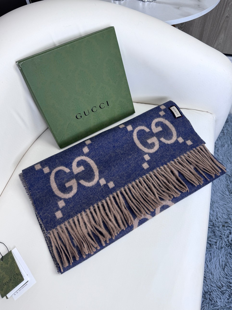 大G流苏 最新爆款 经典双大g 双面提花流苏围巾 原版原标，经典的设计 耐看百搭 规格45*200